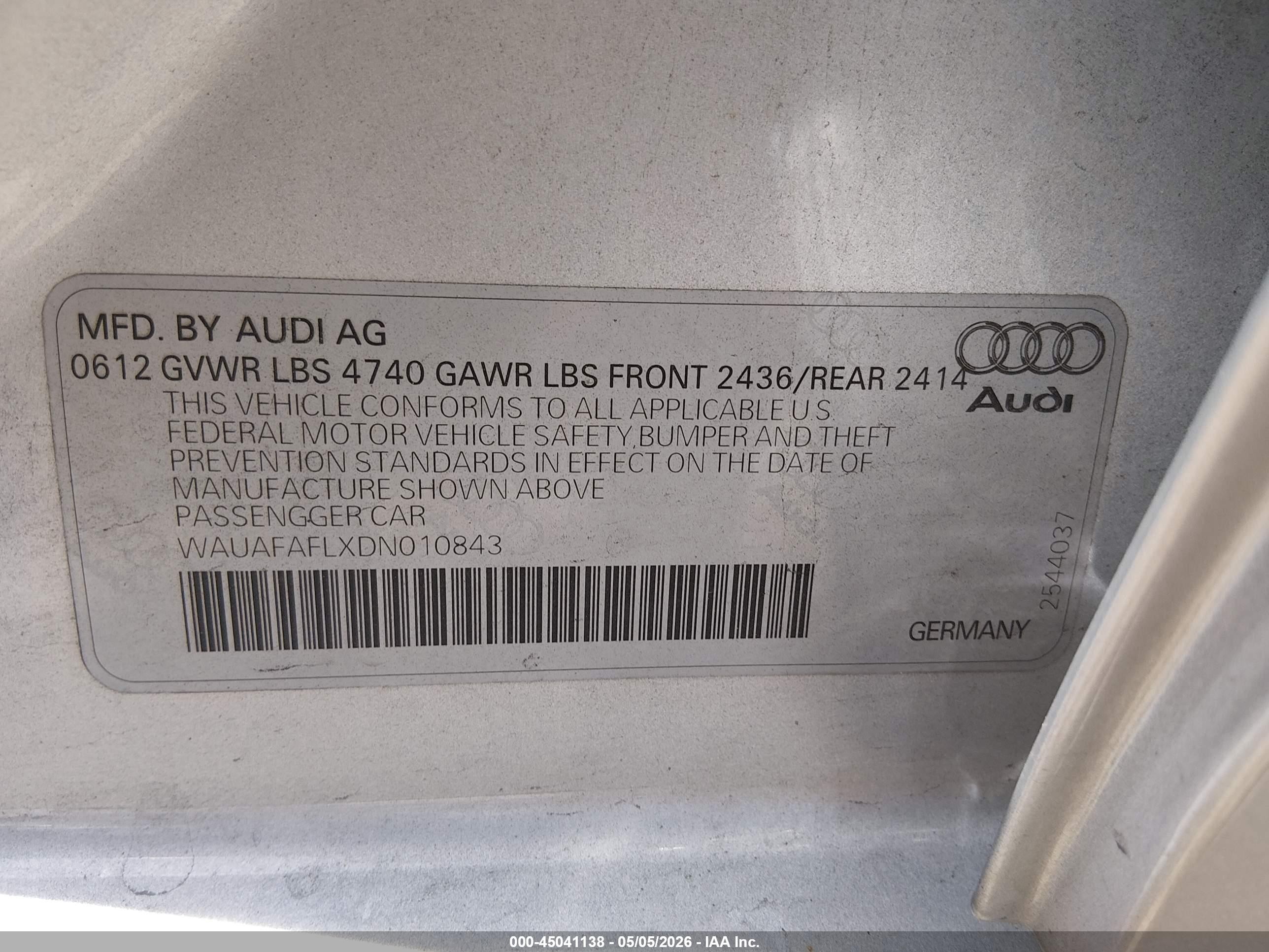 2013 Audi A4 2.0t Premium Silver vin: WAUAFAFLXDN010843