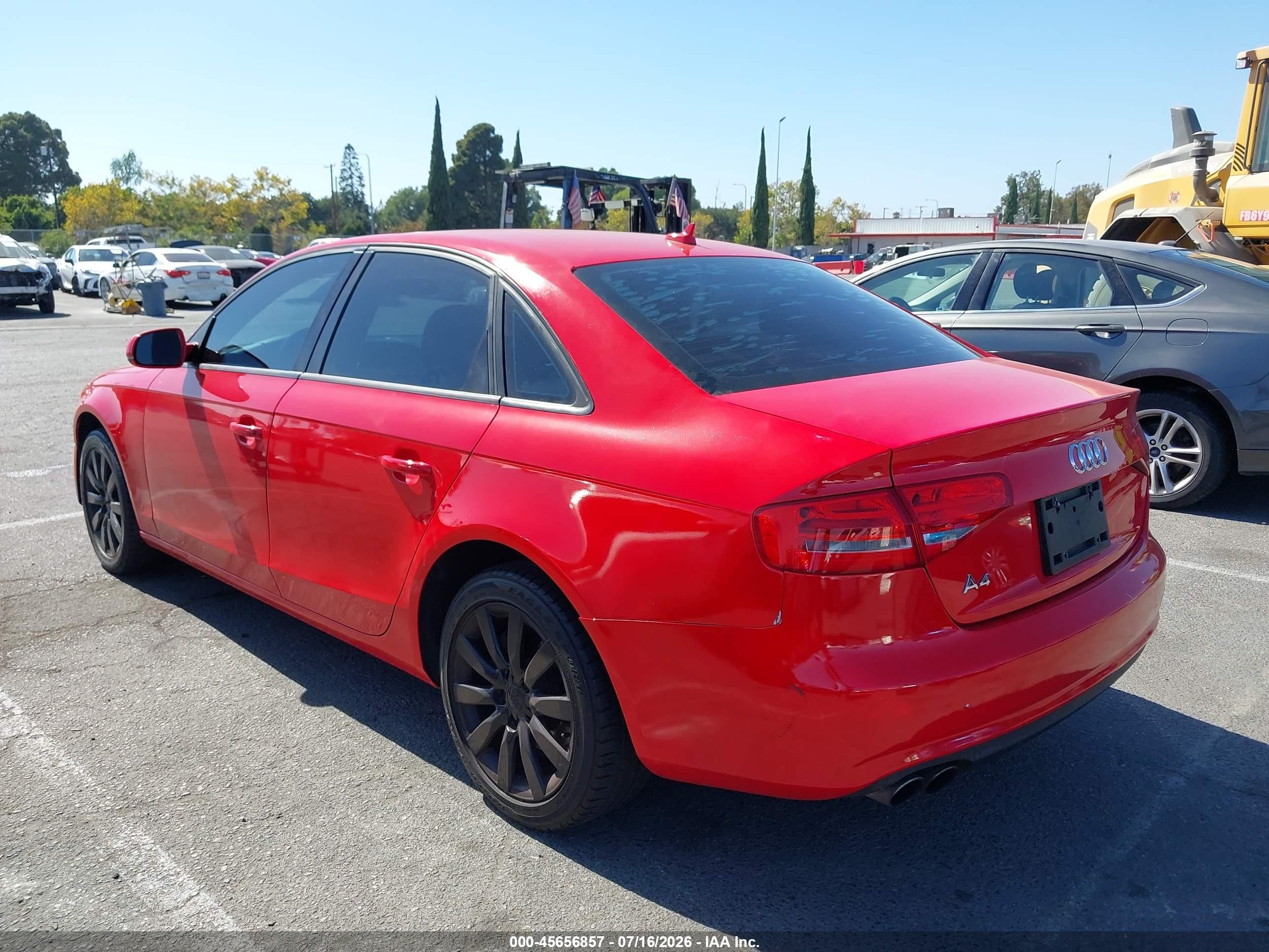 2014 Audi A4 2.0t Premium Red vin: WAUAFAFLXEN008365