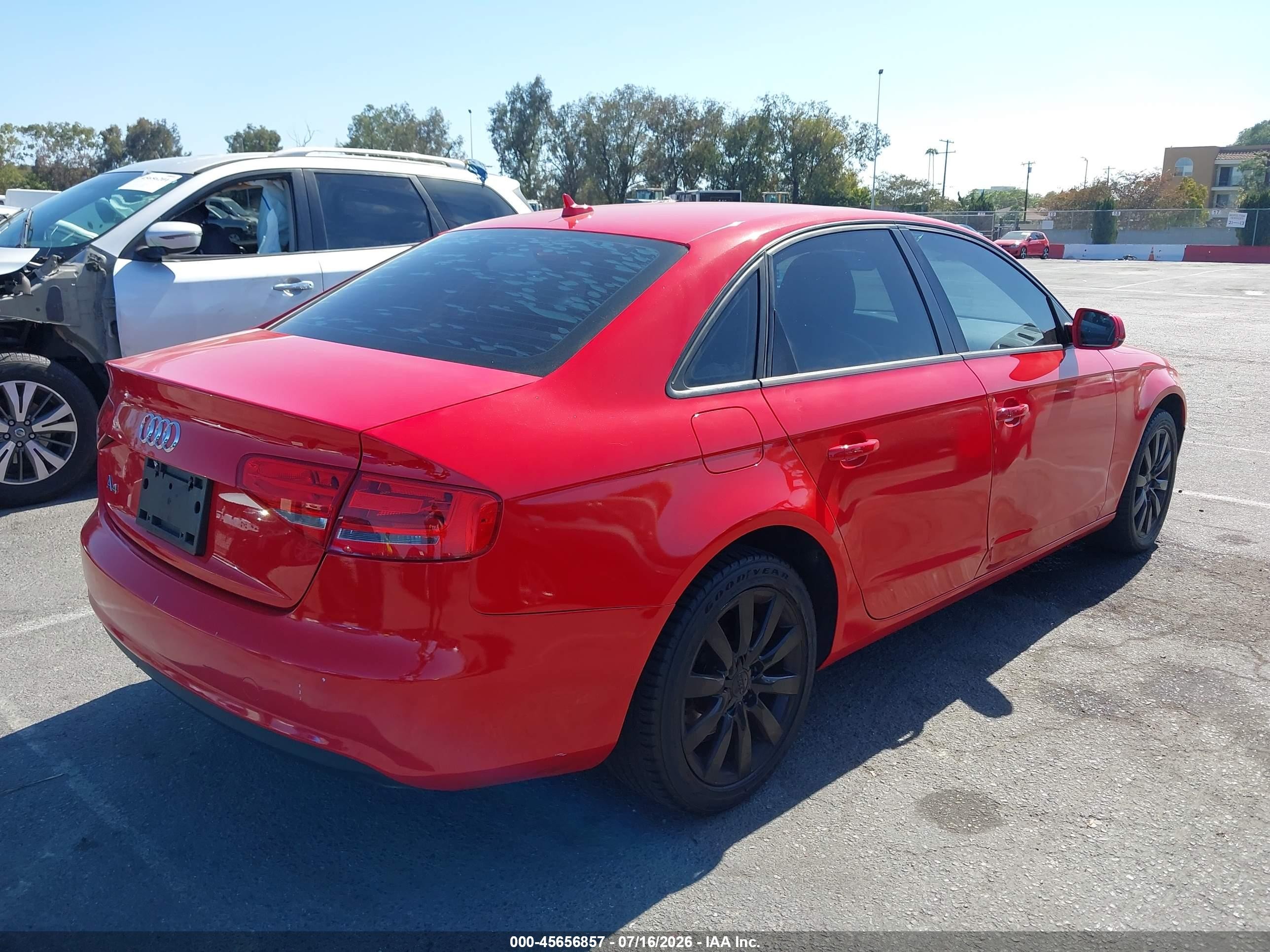 2014 Audi A4 2.0t Premium Red vin: WAUAFAFLXEN008365