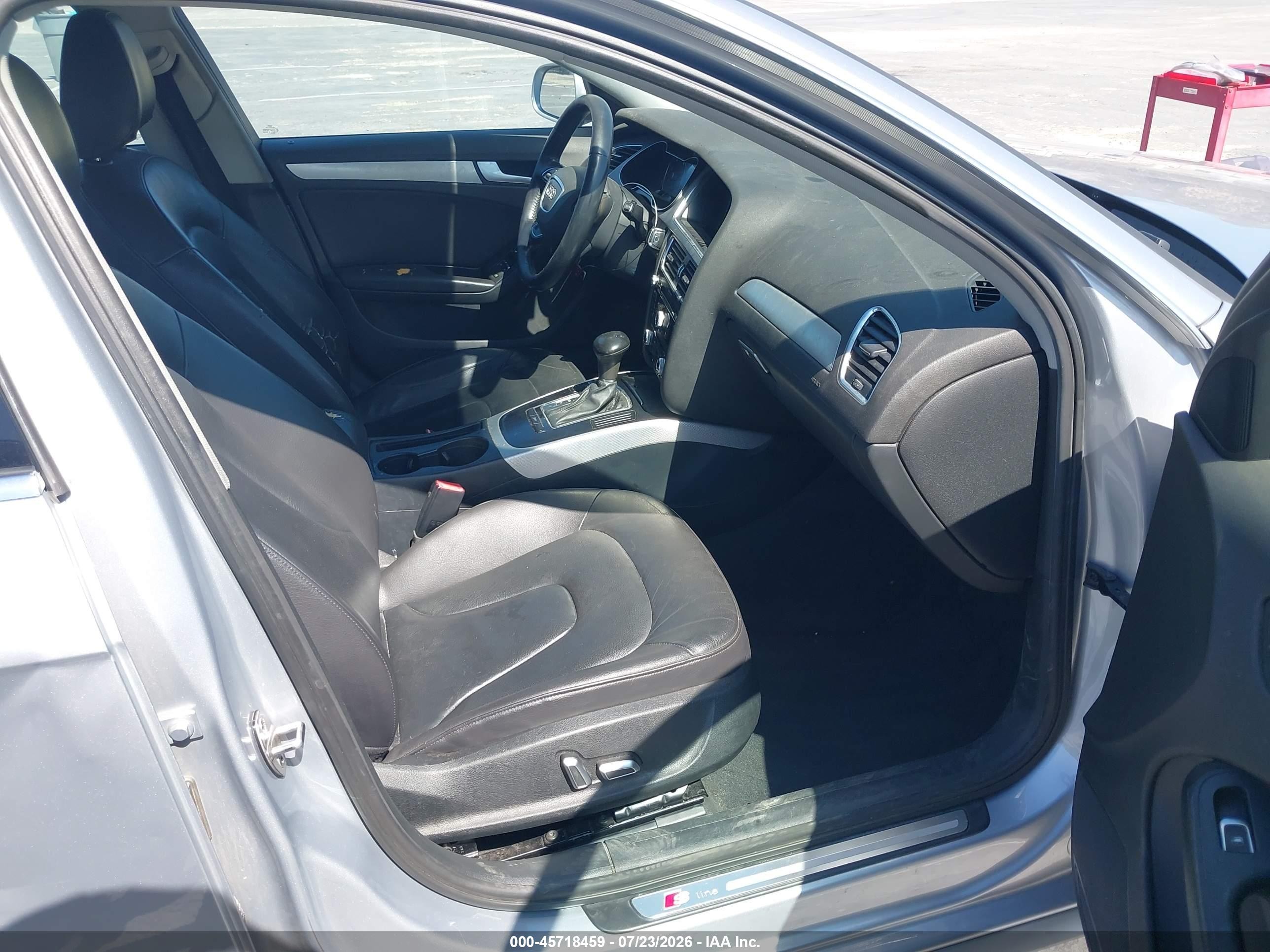 2015 Audi A4 2.0t Premium Silver vin: WAUAFAFLXFN018458