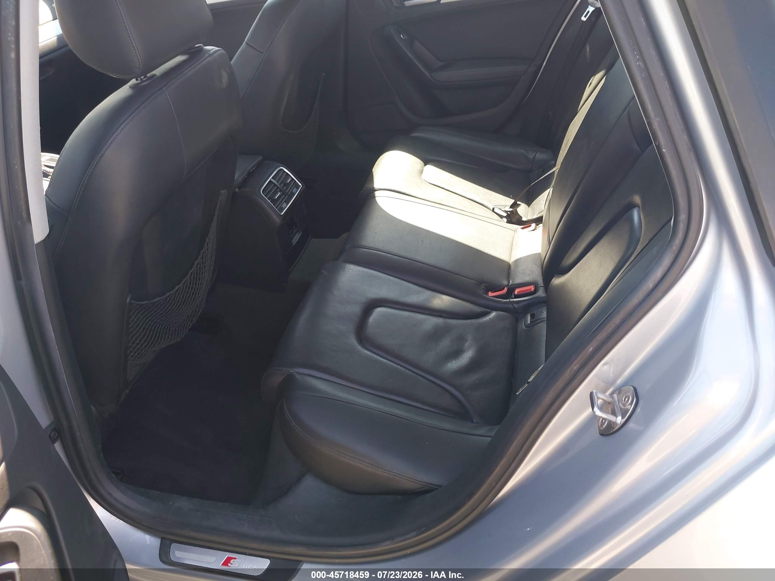 2015 Audi A4 2.0t Premium Silver vin: WAUAFAFLXFN018458