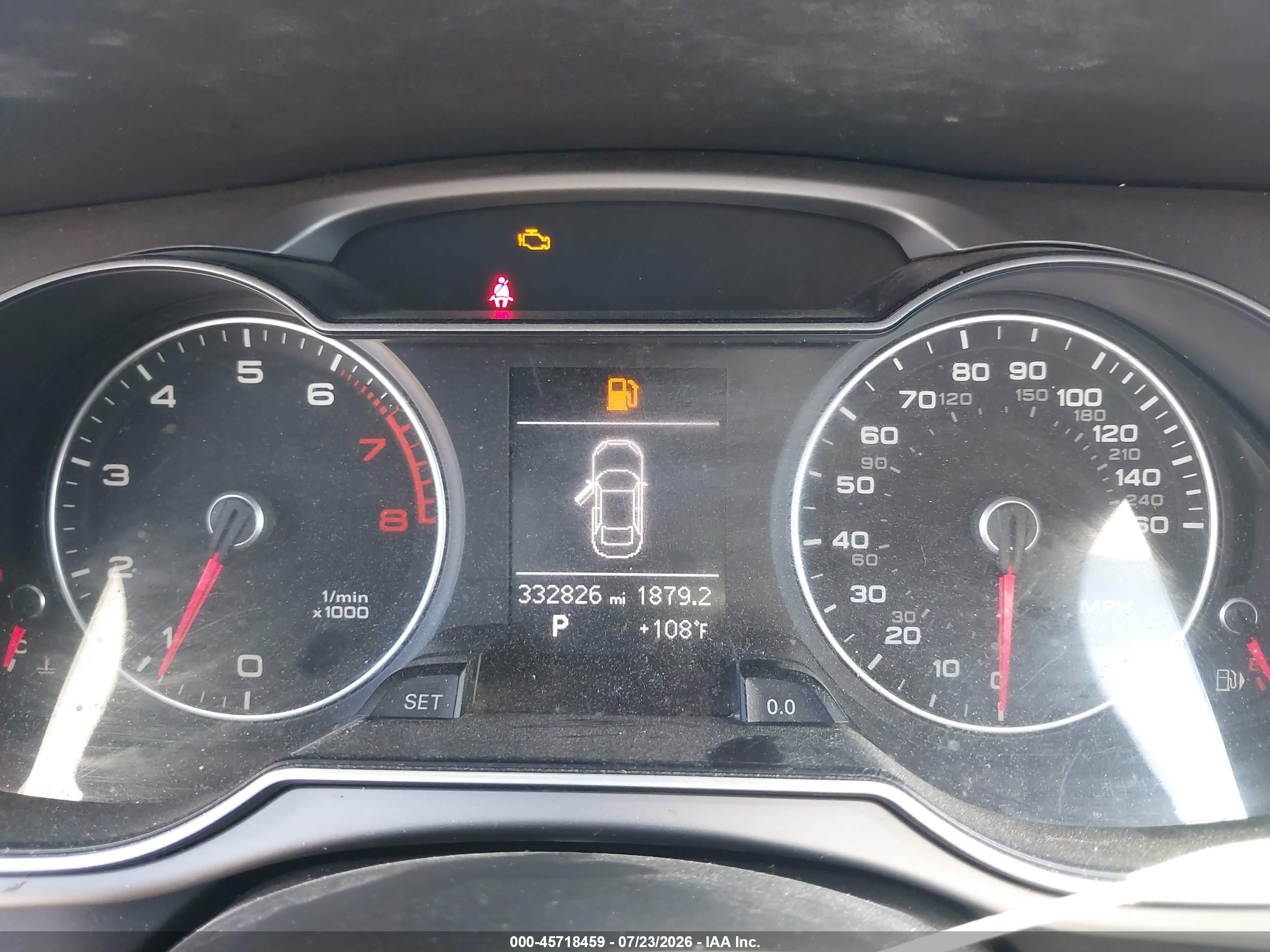 2015 Audi A4 2.0t Premium Silver vin: WAUAFAFLXFN018458