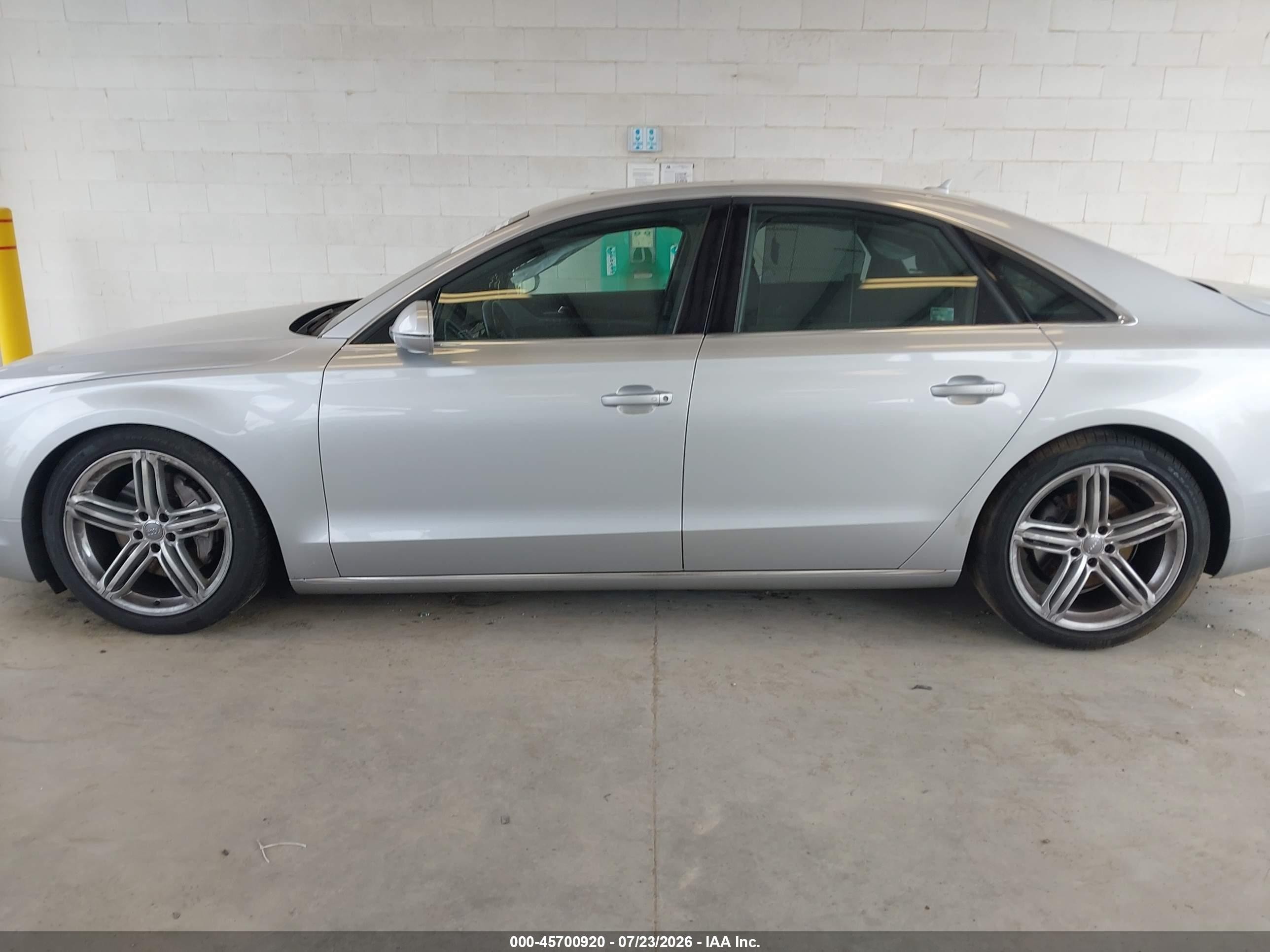 2013 Audi A8 3.0t Silver vin: WAUAGAFD1DN006511