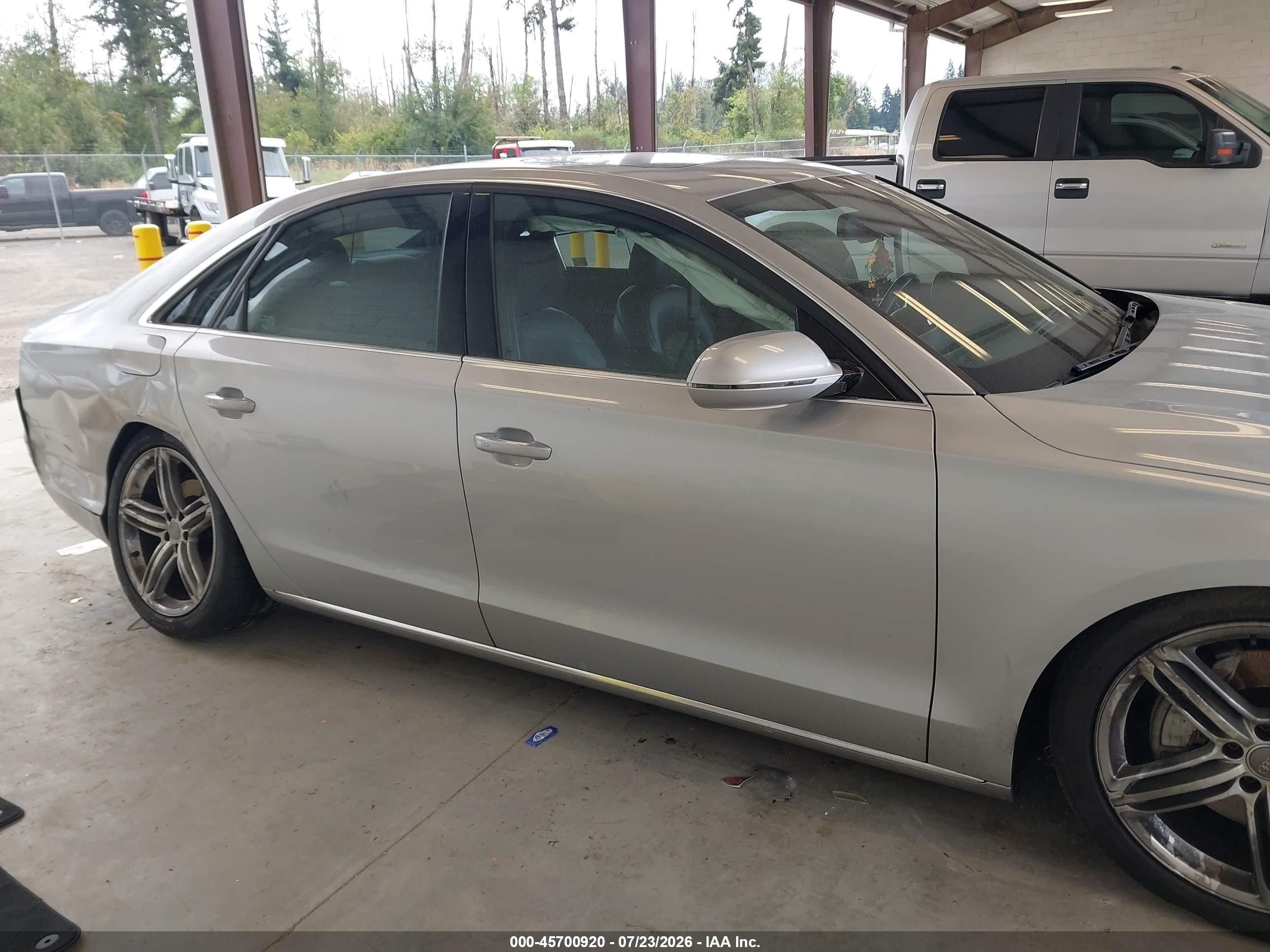 2013 Audi A8 3.0t Silver vin: WAUAGAFD1DN006511