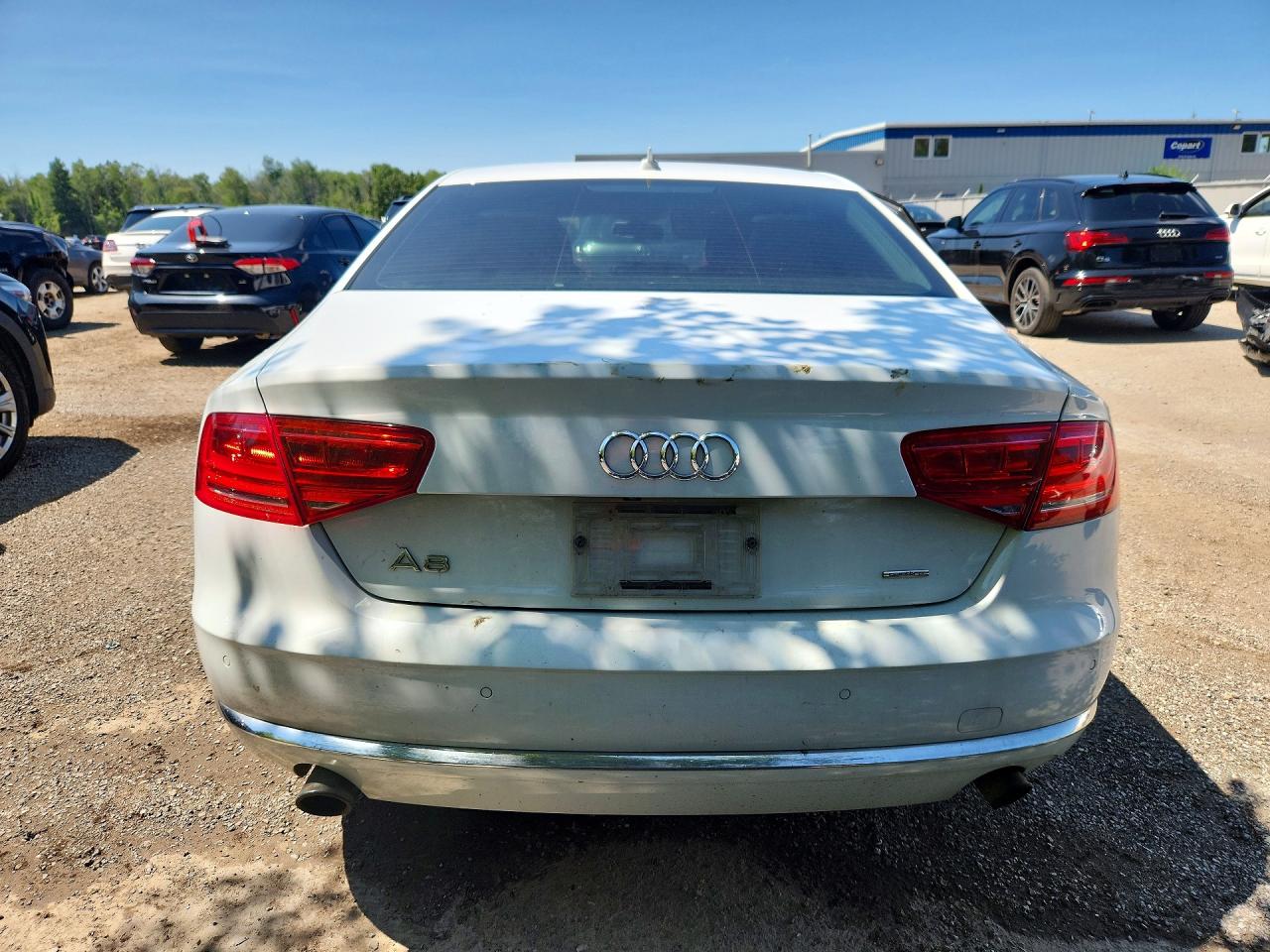 2013 Audi A8 Quattro White vin: WAUAGAFD1DN016911