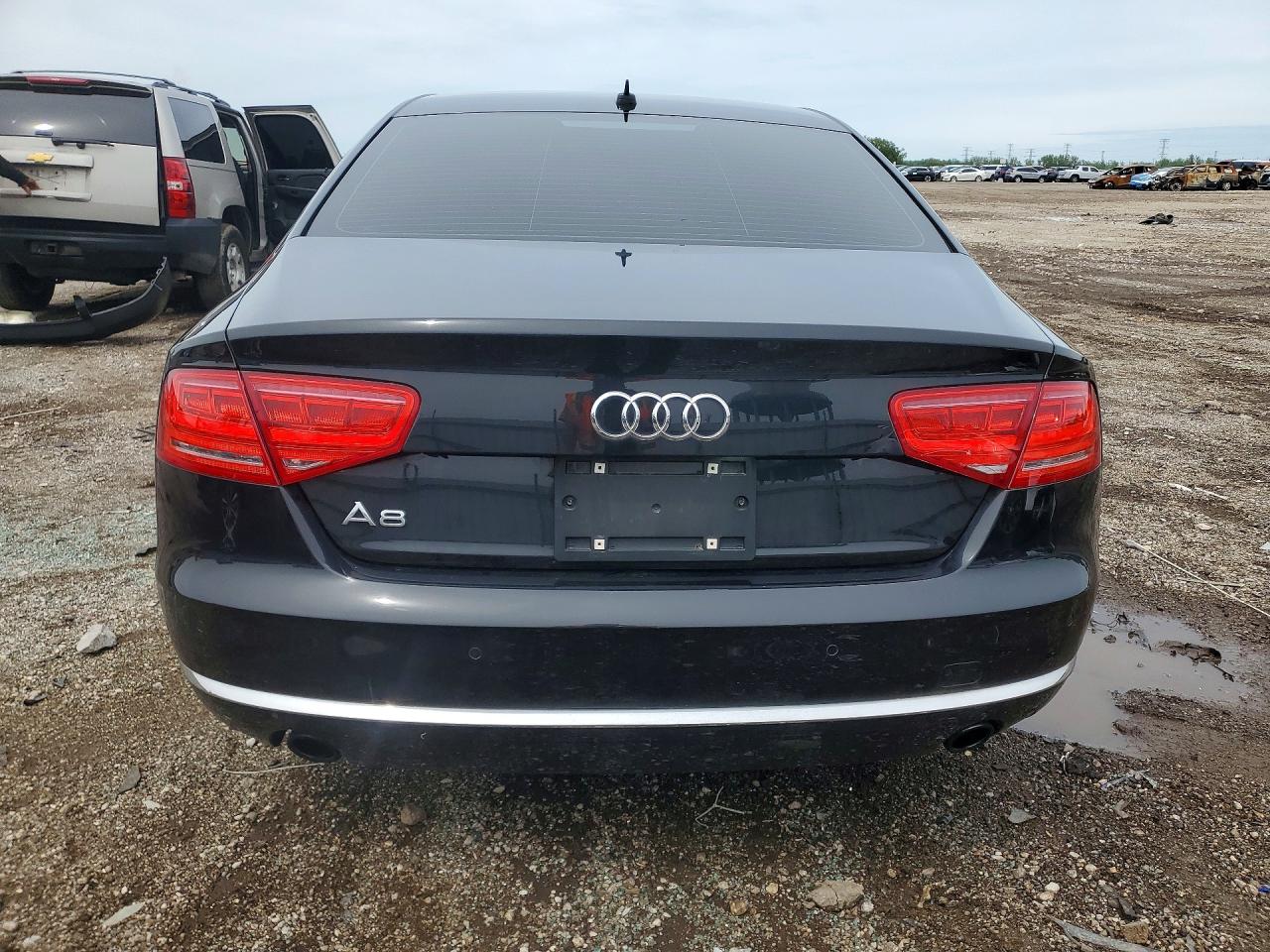 2013 Audi A8 Quattro Black vin: WAUAGAFD5DN000758