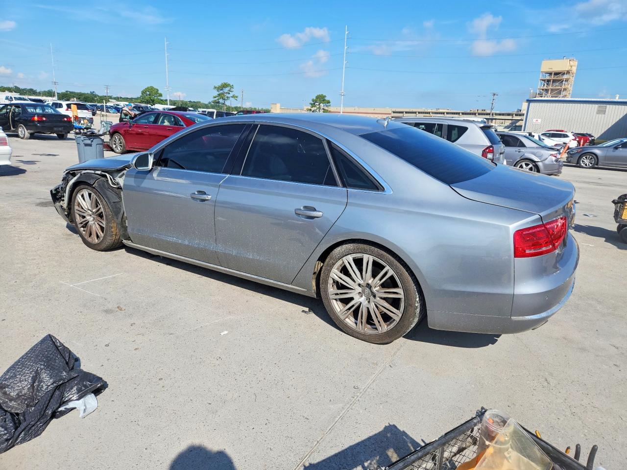 2013 Audi A8 Quattro Silver vin: WAUAGAFD7DN030439