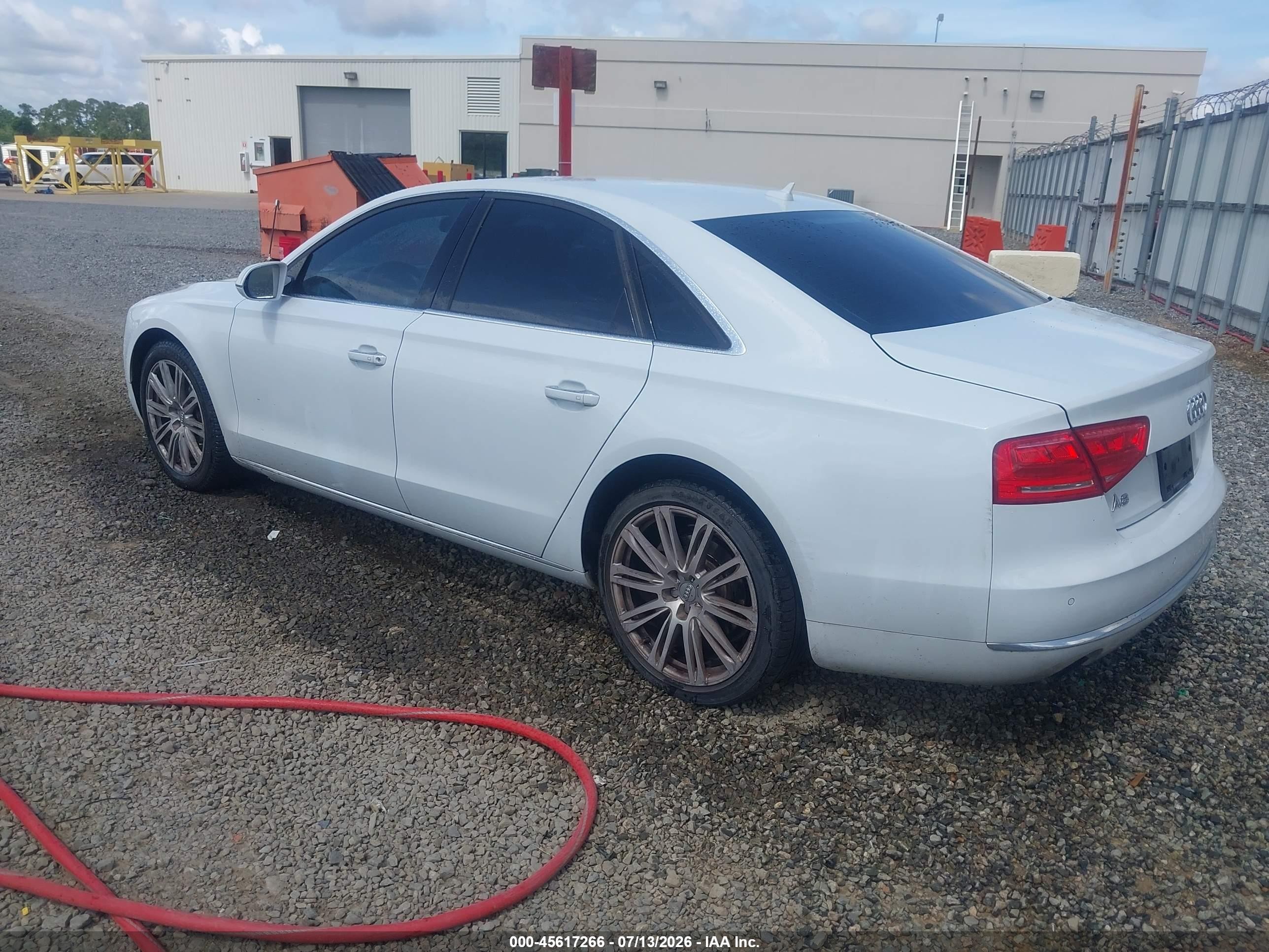 2013 Audi A8 3.0t White vin: WAUAGAFD8DN005551