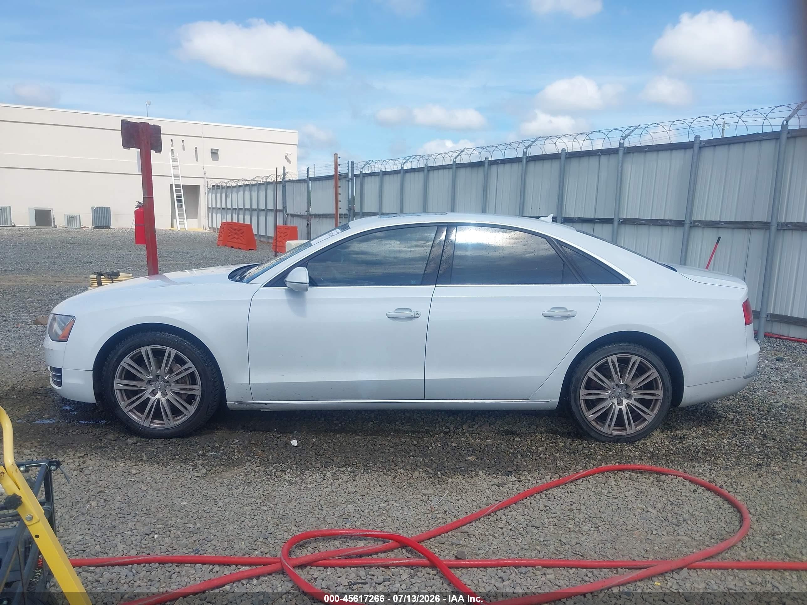 2013 Audi A8 3.0t White vin: WAUAGAFD8DN005551