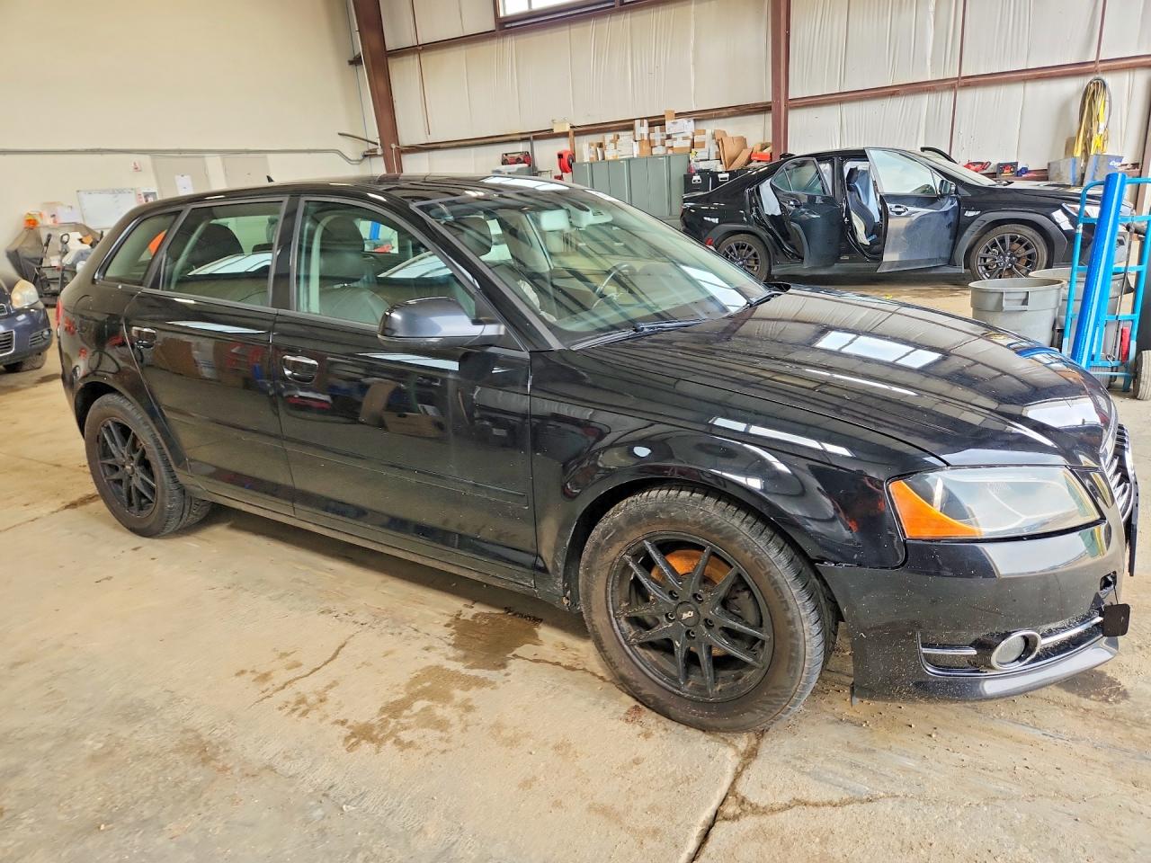 2013 Audi A3 Progressiv Black vin: WAUAJCFM7DA010177