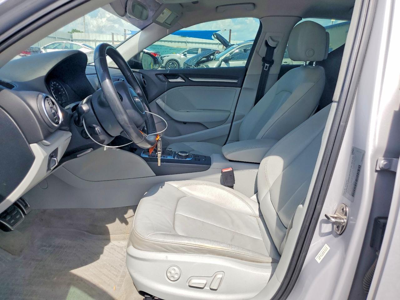 2015 Audi A3 Premium Silver vin: WAUAJGFFXF1078730