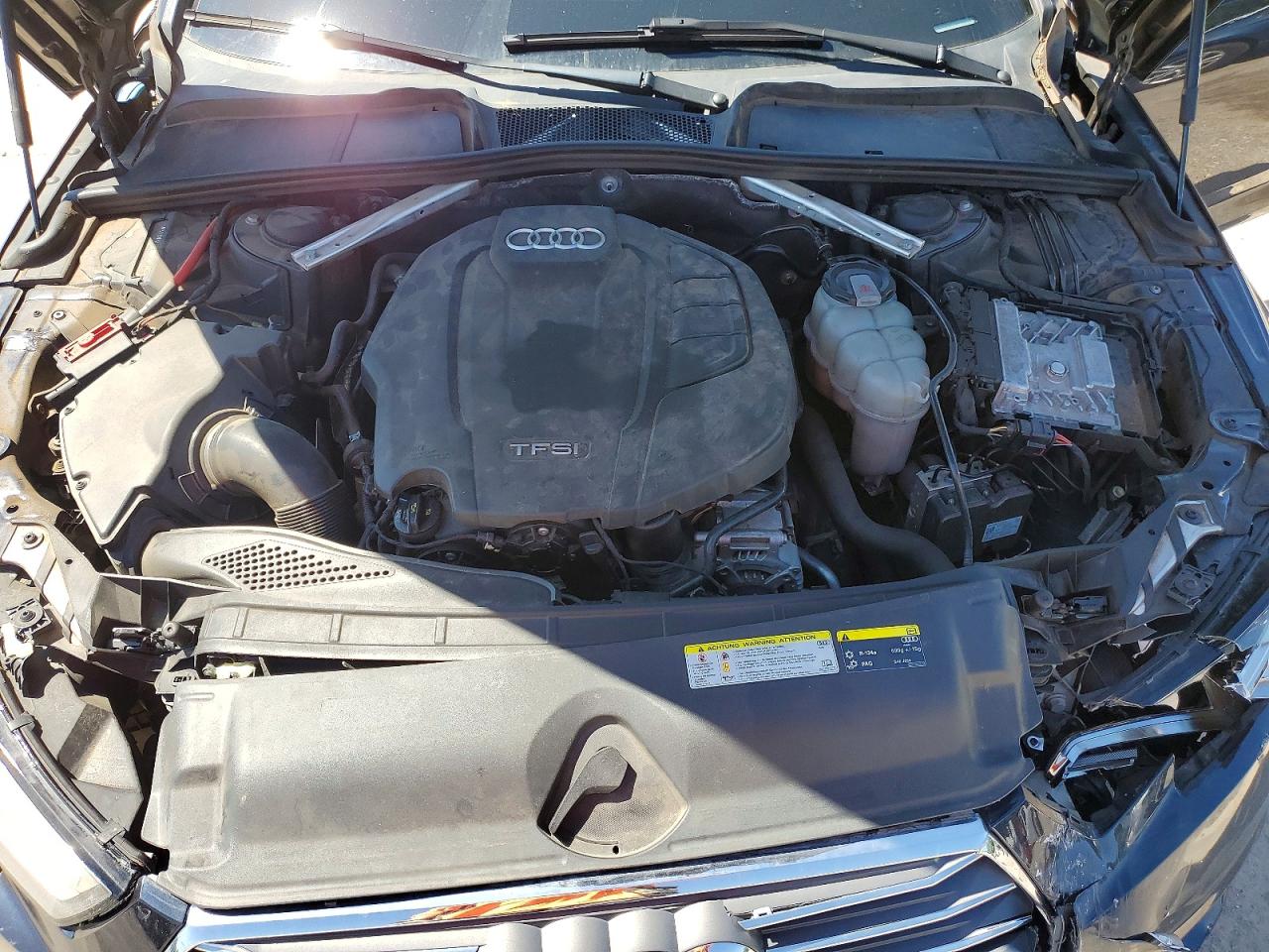 2017 Audi A4 Premium Угольный vin: WAUANAF46HN069678