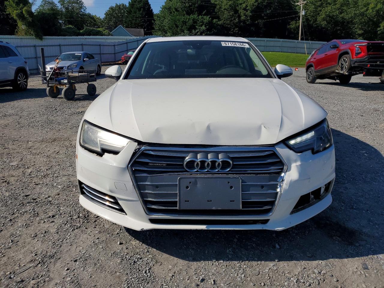 2017 Audi A4 Premium White vin: WAUANAF4XHN007720