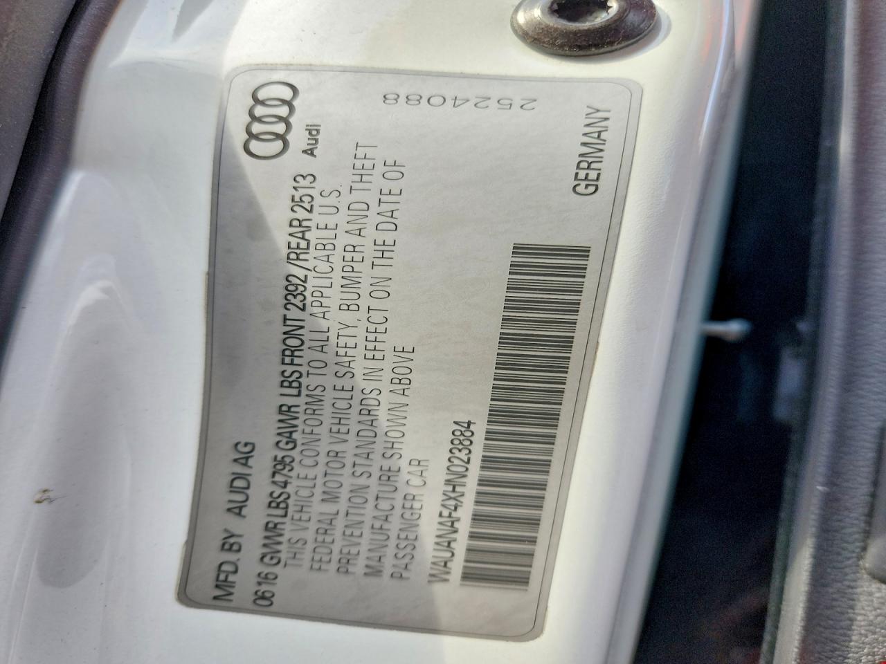 2017 Audi A4 Premium White vin: WAUANAF4XHN023884
