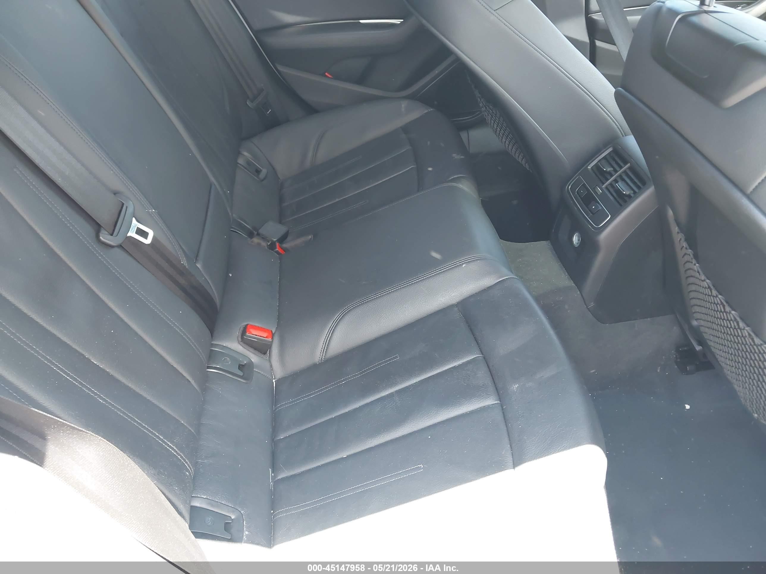 2018 Audi A5 2.0t Premium White vin: WAUANCF52JA009091