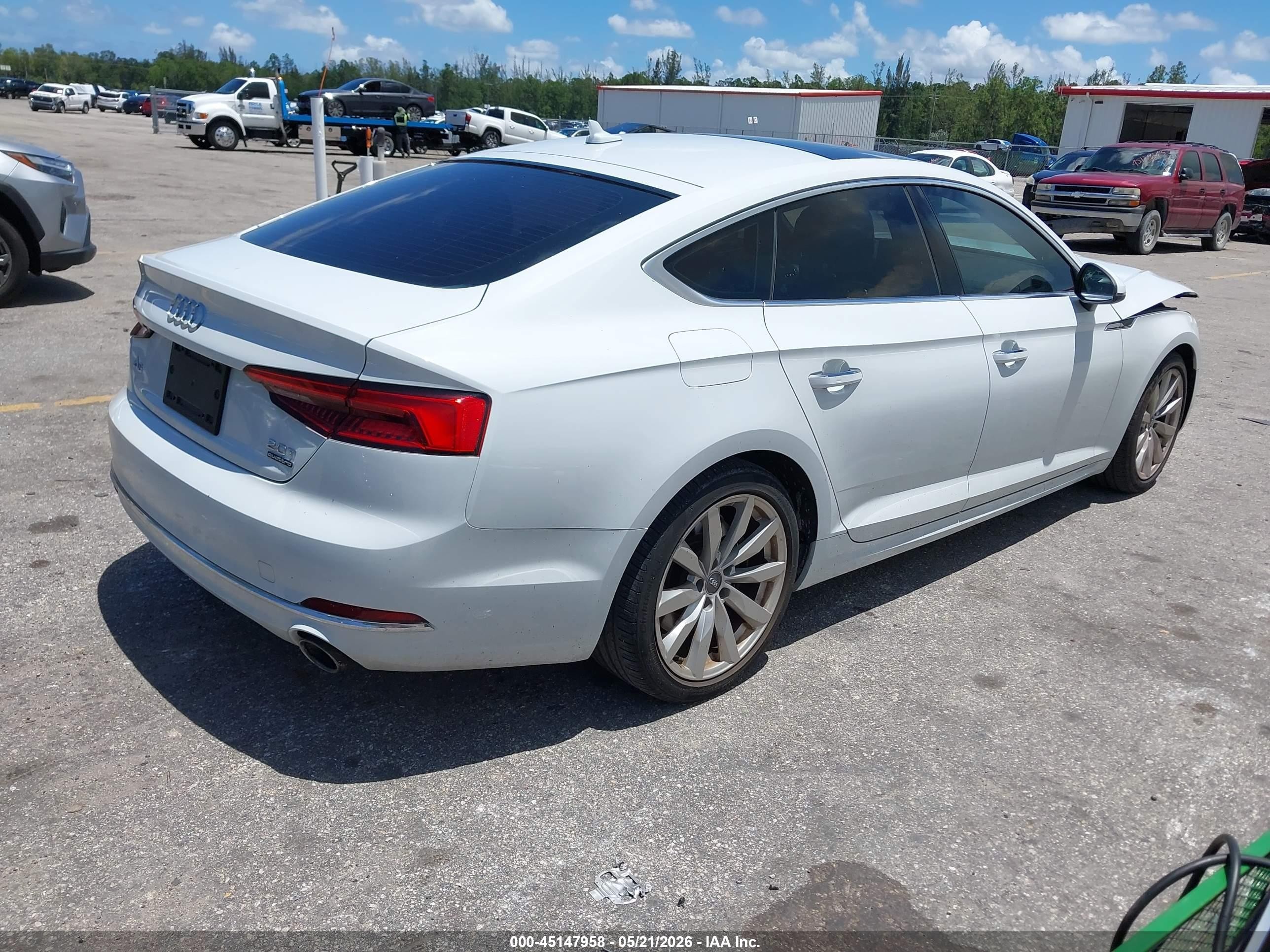 2018 Audi A5 2.0t Premium White vin: WAUANCF52JA009091