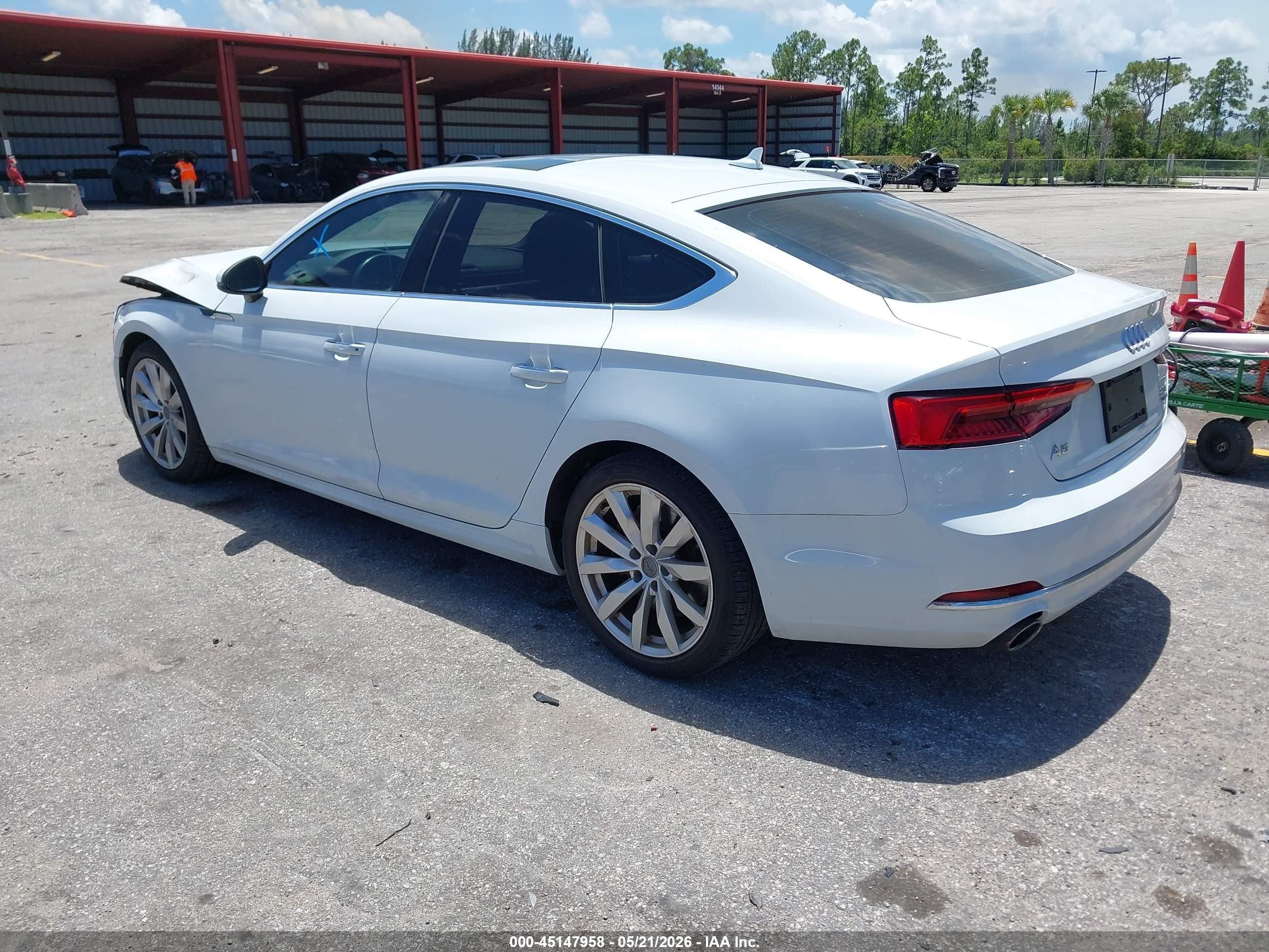 2018 Audi A5 2.0t Premium White vin: WAUANCF52JA009091
