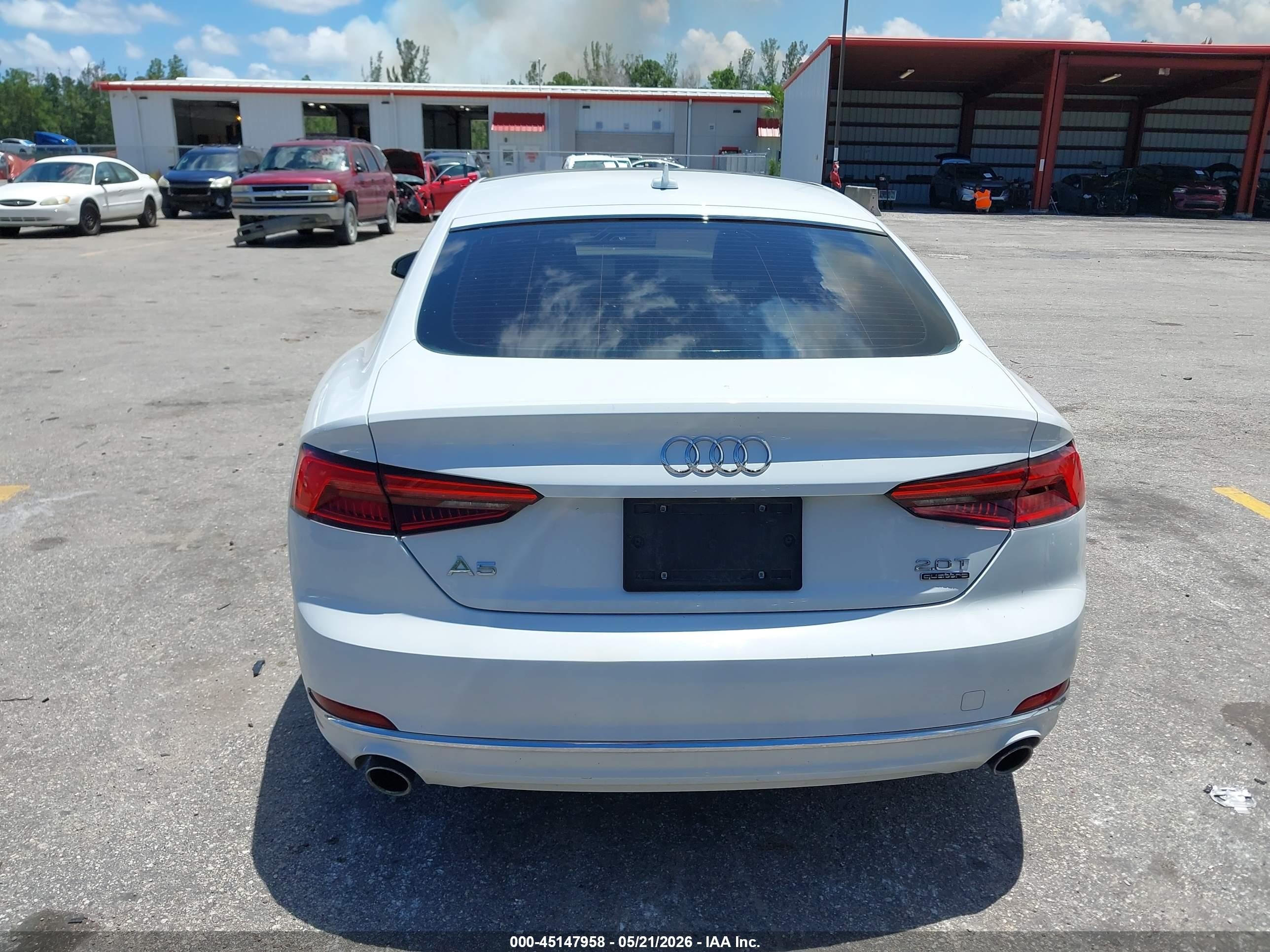 2018 Audi A5 2.0t Premium White vin: WAUANCF52JA009091
