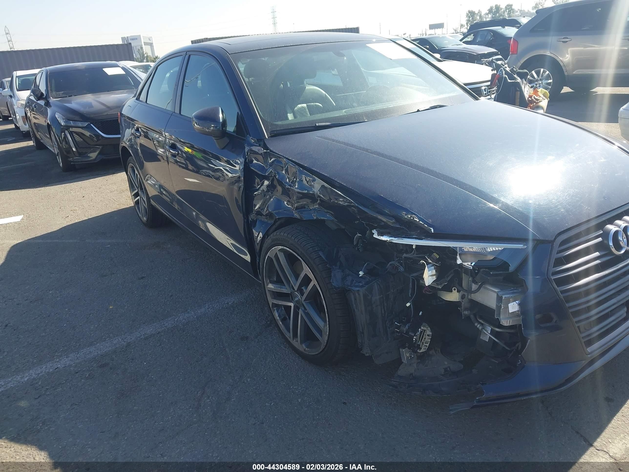2020 Audi A3 Premium 40 Tfsi Front-wheel Drive S Tronic Blue vin: WAUAUGFF3LA102515