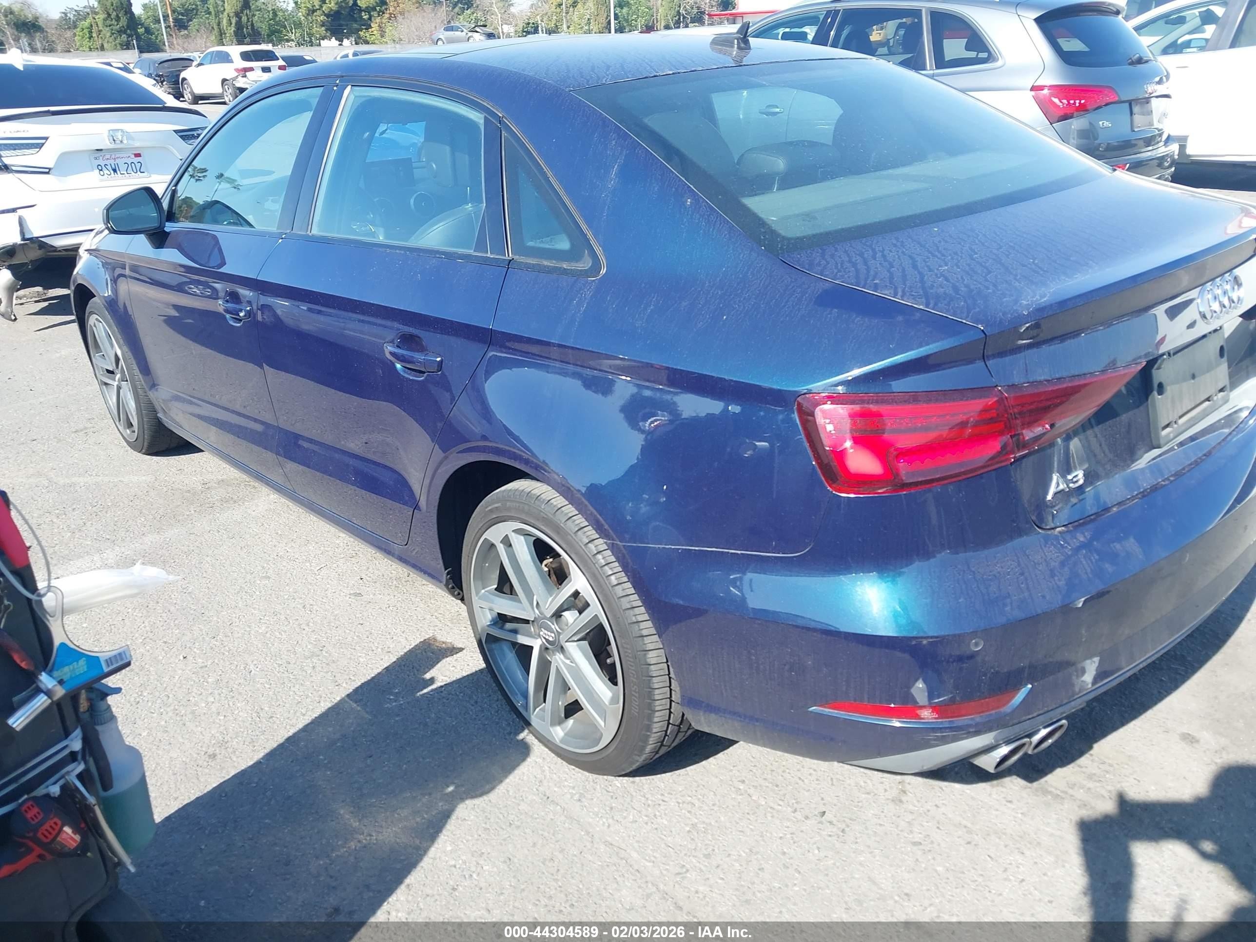 2020 Audi A3 Premium 40 Tfsi Front-wheel Drive S Tronic Blue vin: WAUAUGFF3LA102515