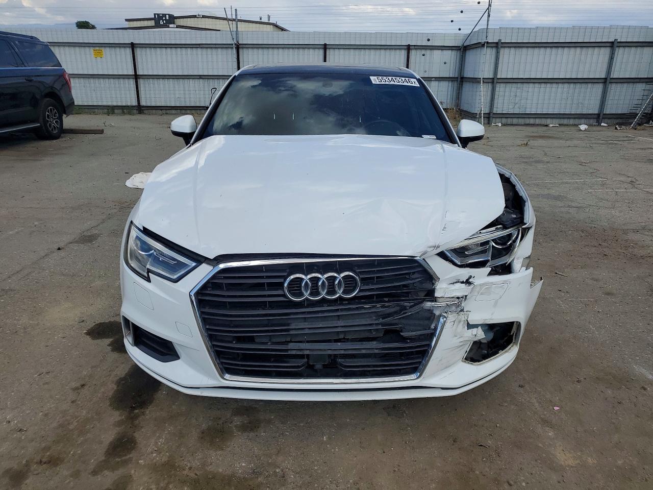 2018 Audi A3 Premium White vin: WAUAUGFF8J1038789