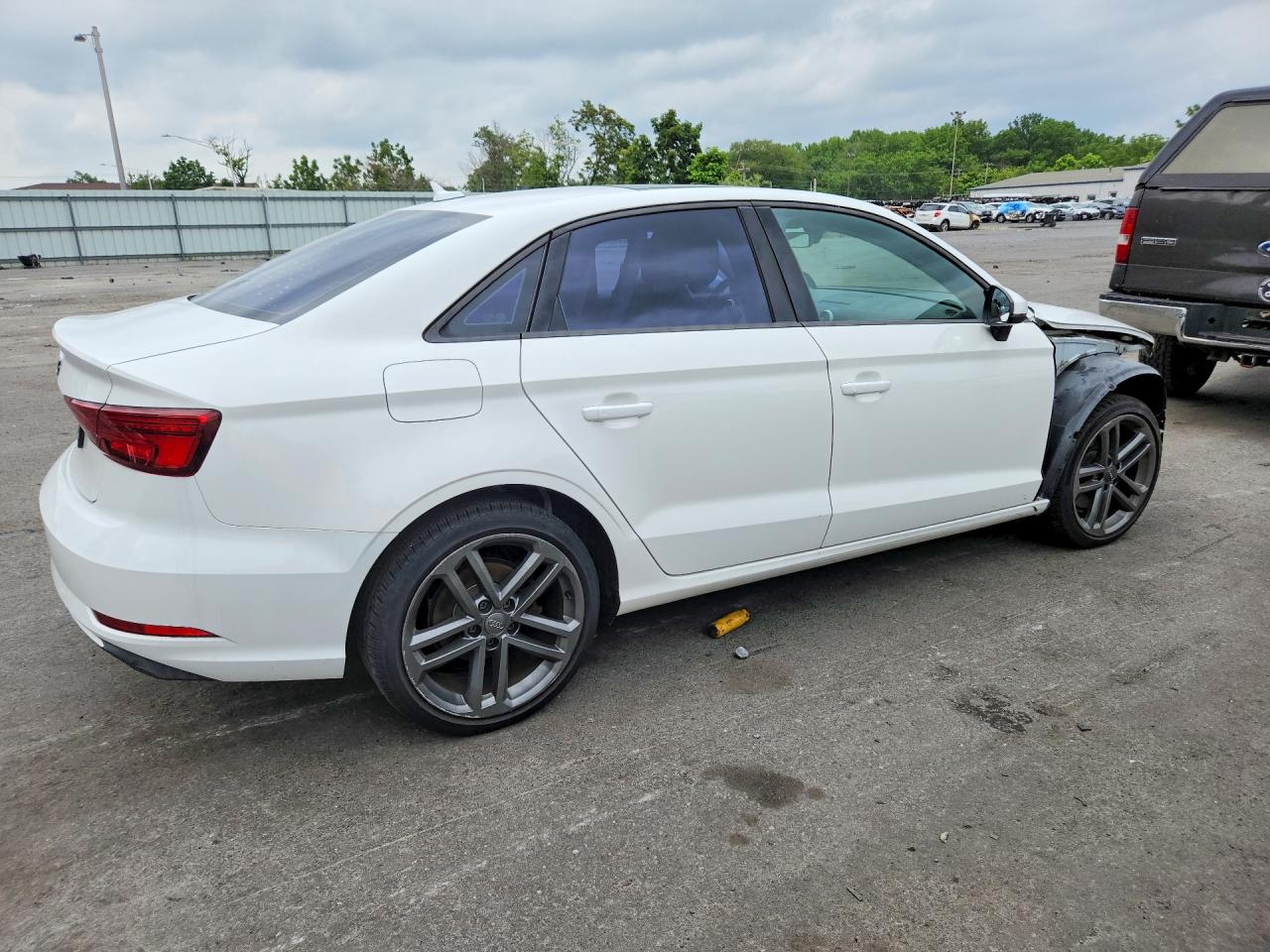 2017 Audi A3 Premium White vin: WAUAUGFFXH1028324