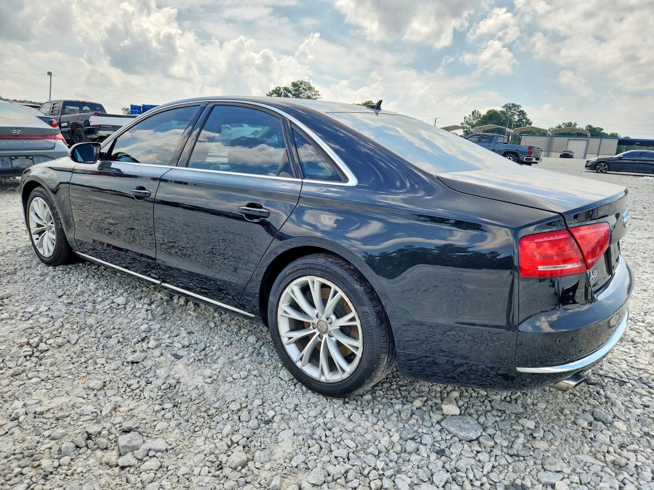 2011 Audi A8 Quattro Black vin: WAUAVAFD1BN001750