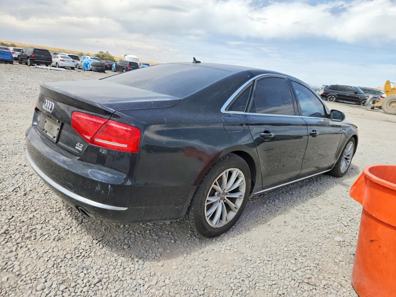 2012 Audi A8 Quattro Черный vin: WAUAVAFD4CN009732