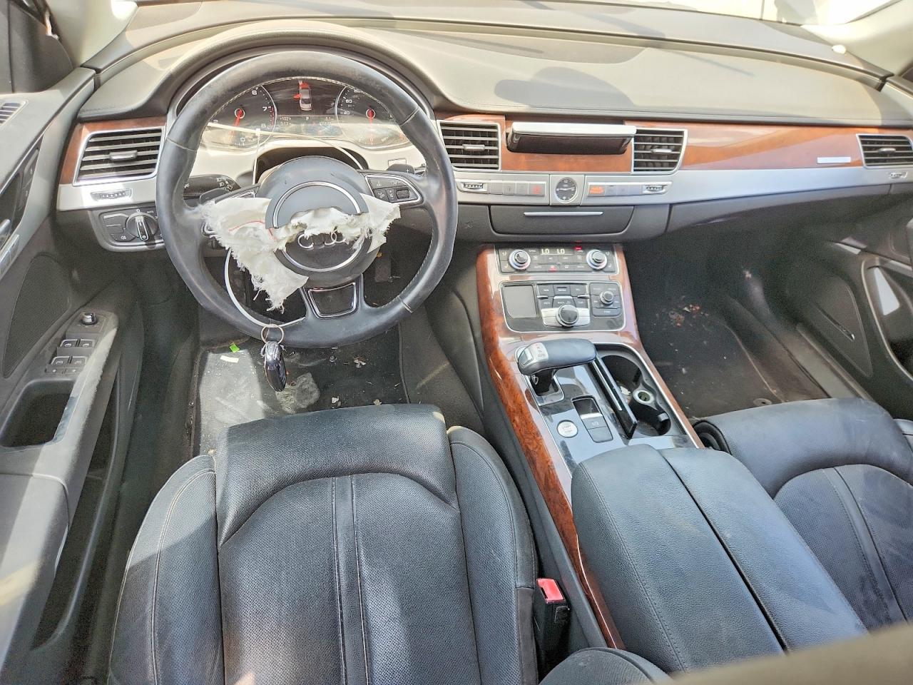 2012 Audi A8 Quattro Черный vin: WAUAVAFD4CN009732