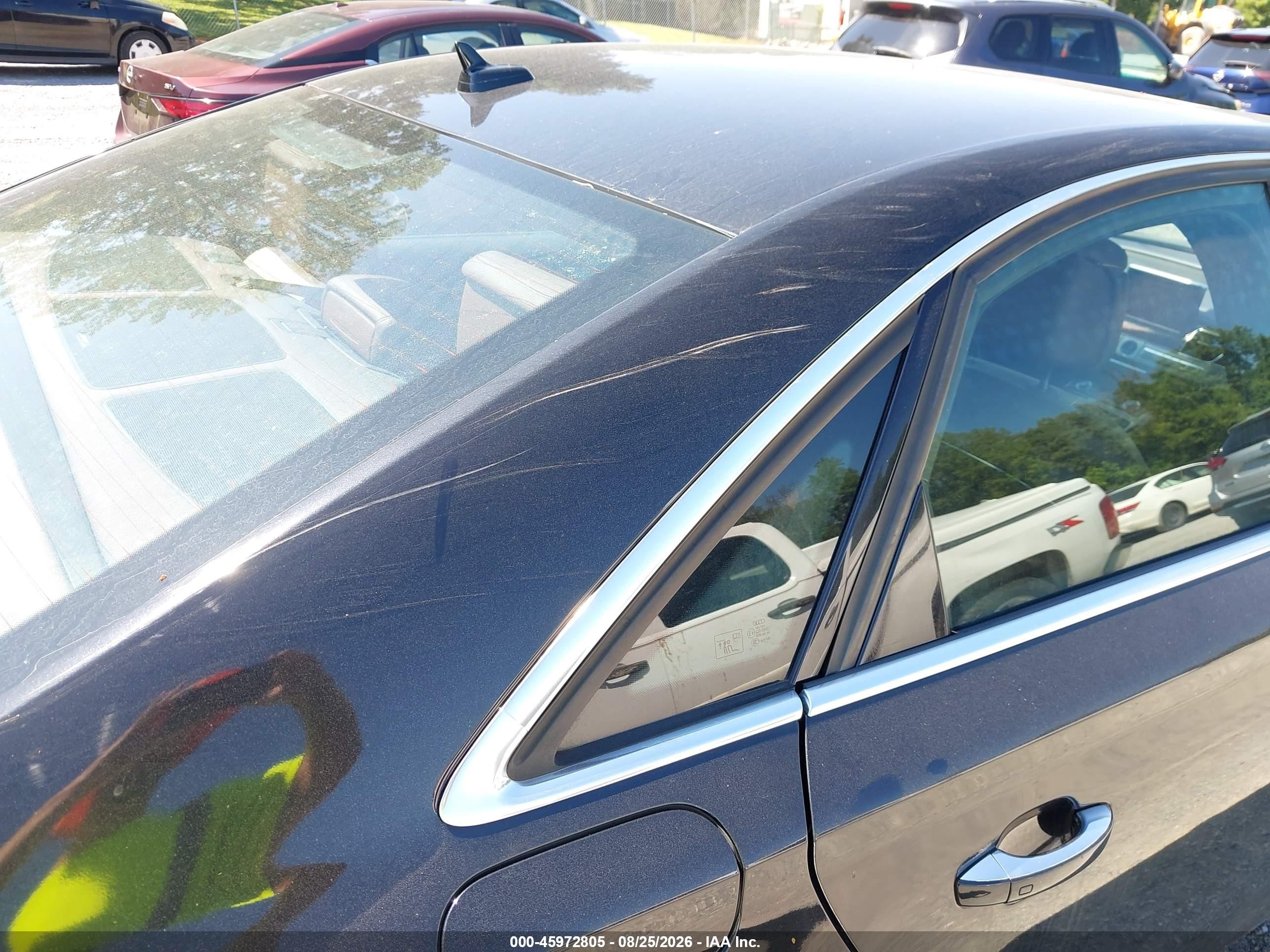 2011 Audi A8 4.2 (tiptronic) Черный vin: WAUAVAFD5BN021421