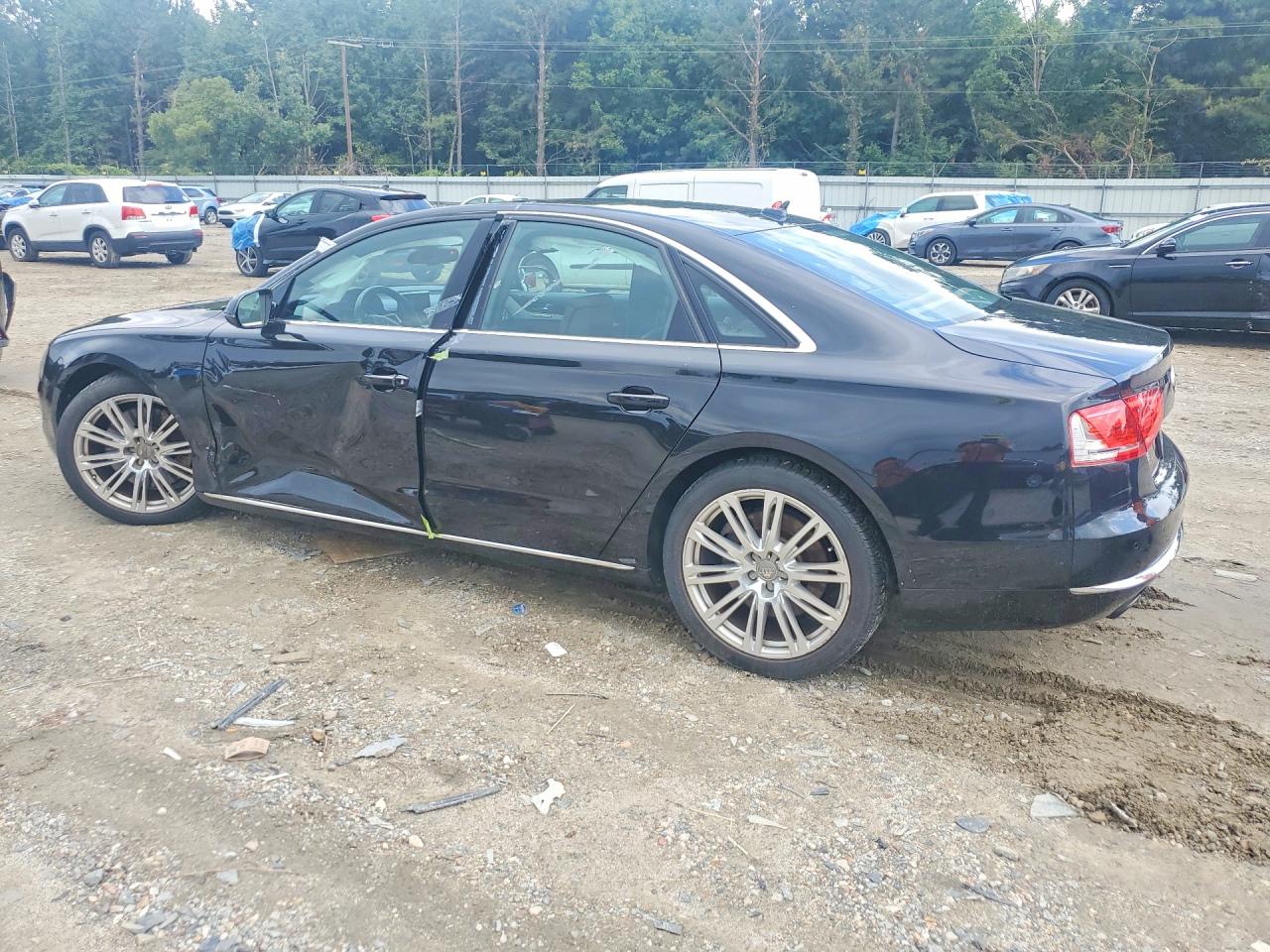 2011 Audi A8 Quattro Black vin: WAUAVAFD5BN023010
