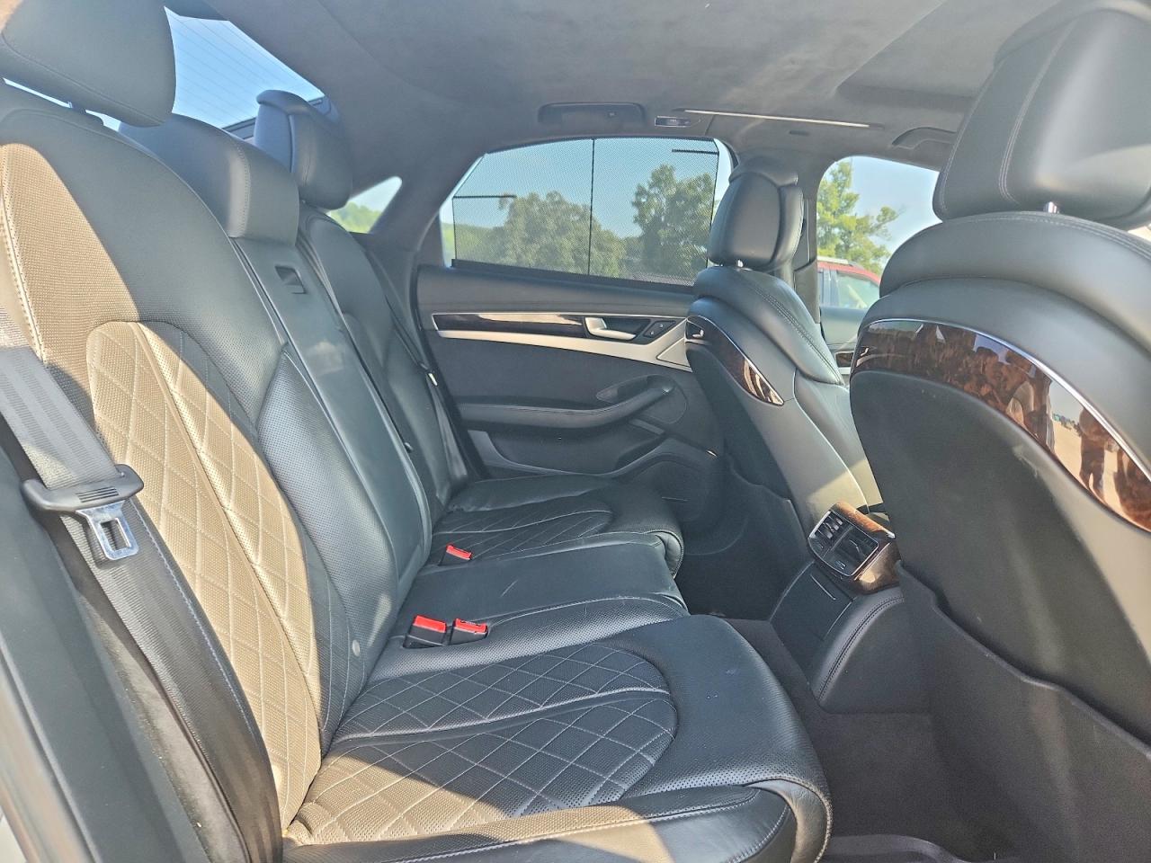 2012 Audi A8 Quattro Серый vin: WAUAVAFDXCN004244