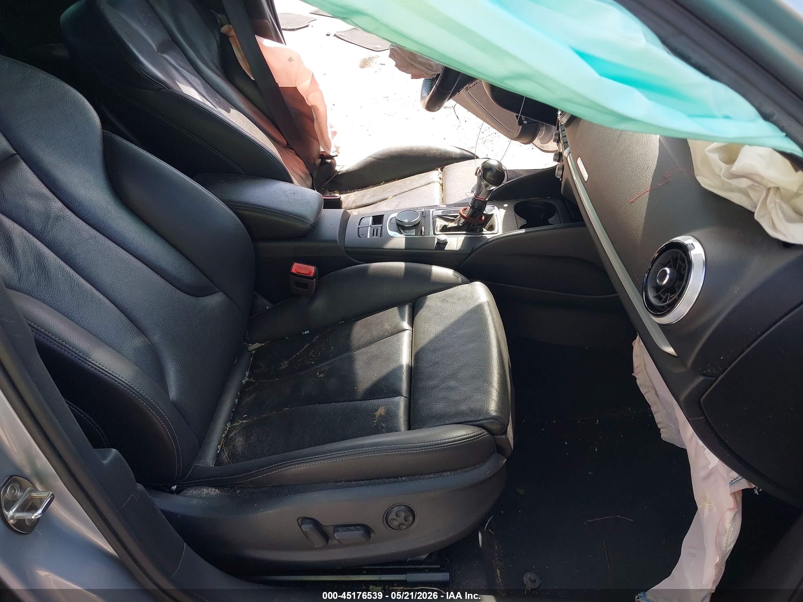 2018 Audi S3 2.0t Premium Plus/2.0t Tech Premium Plus Серебряный vin: WAUB1GFFXJ1043196