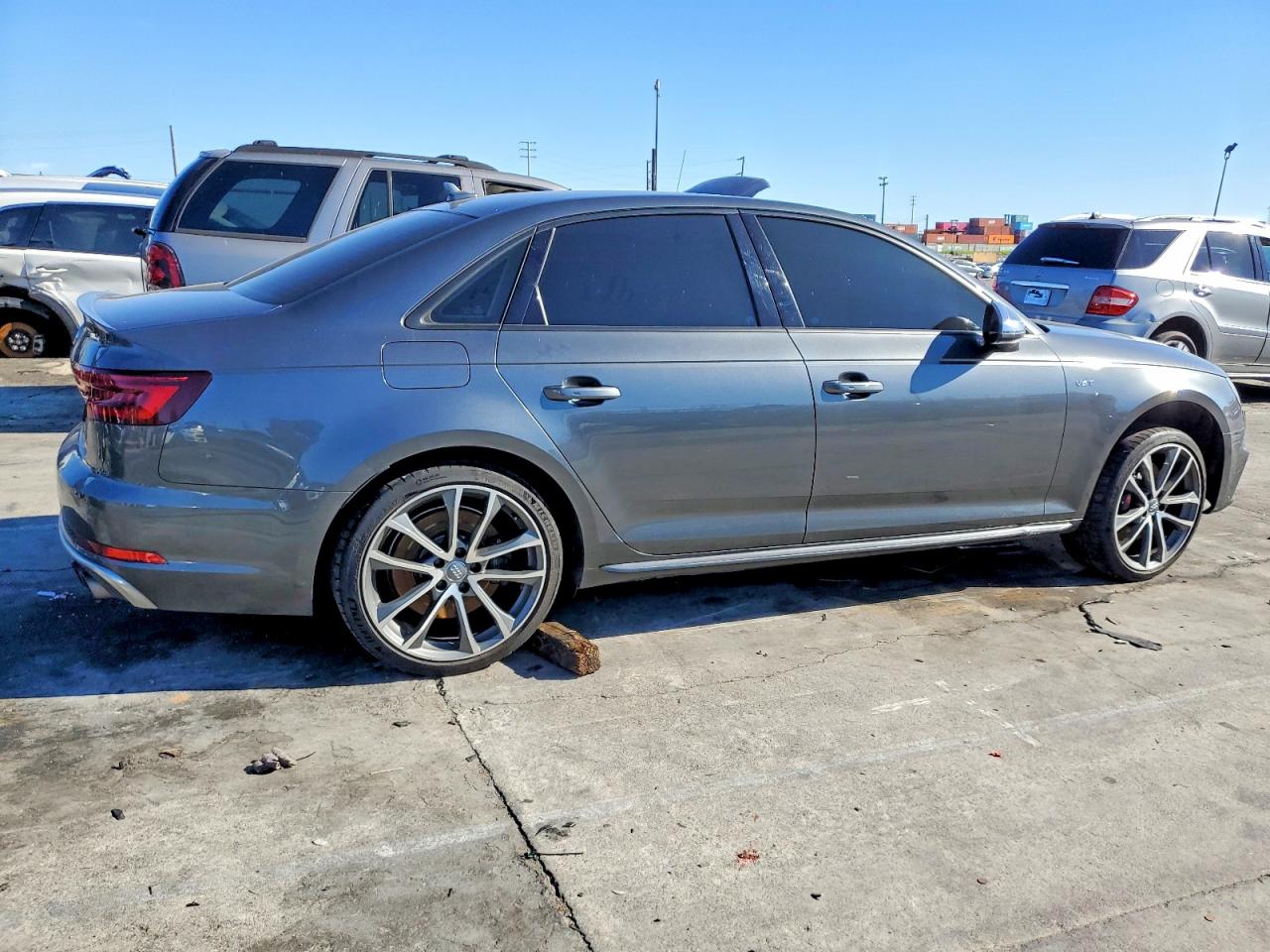 2018 Audi S4 Premium Plus Gray vin: WAUB4AF44JA214415