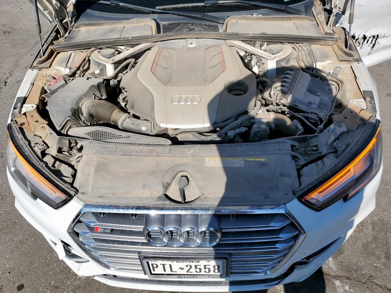 2018 Audi S4 Premium Plus White vin: WAUB4AF46JA080555