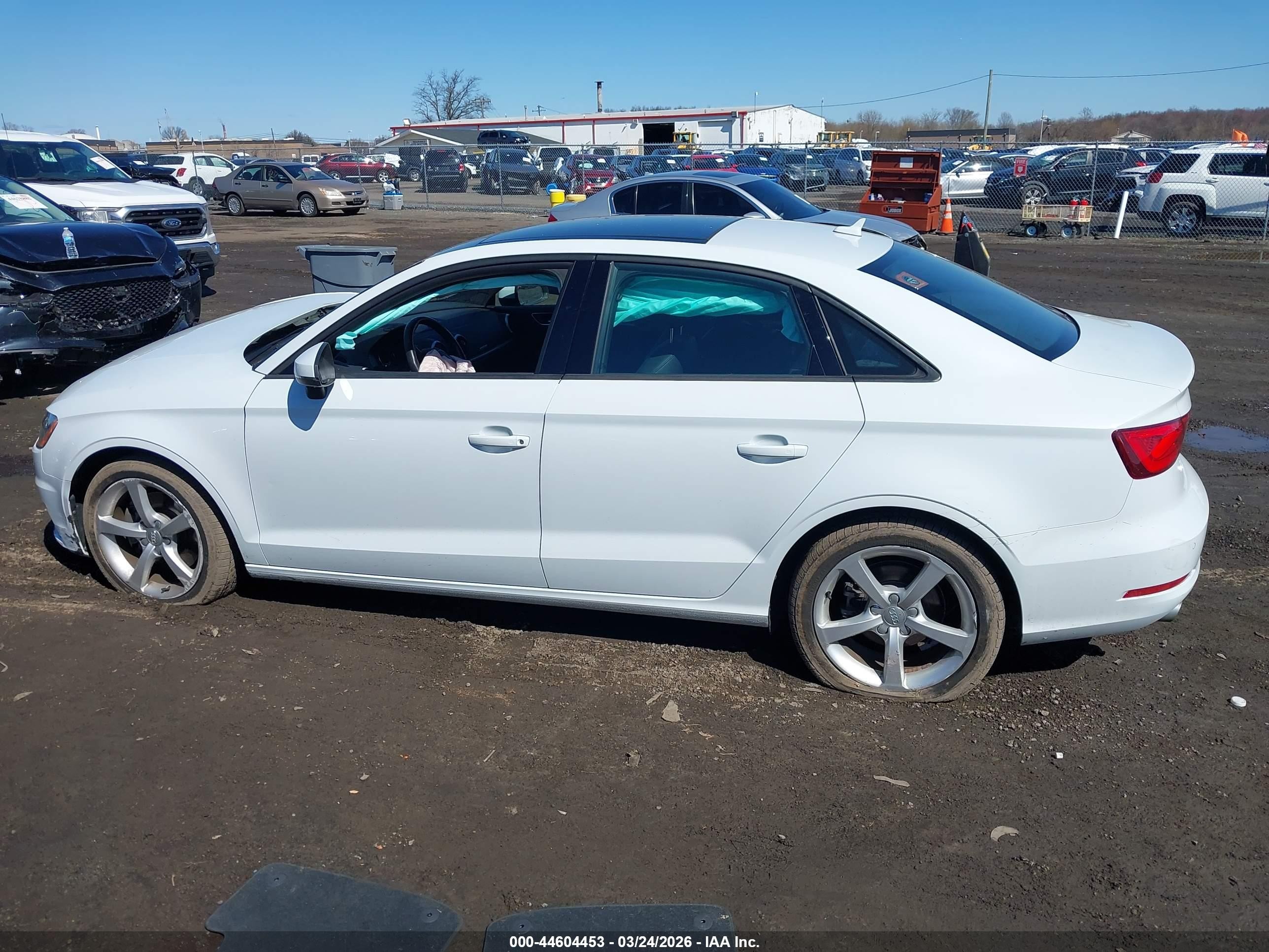 2016 Audi A3 2.0t Premium White vin: WAUB8GFF0G1030364