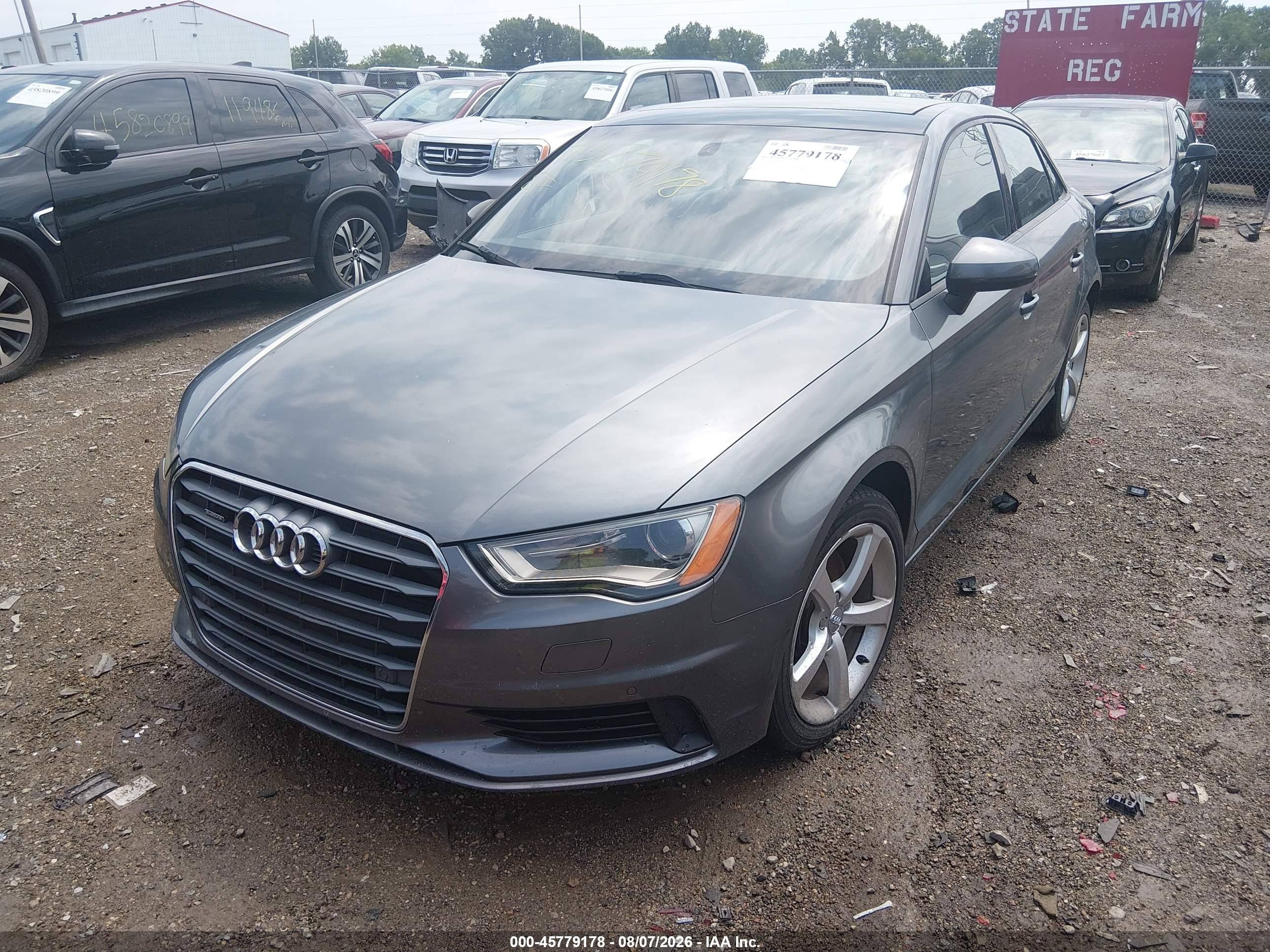 2016 Audi A3 2.0t Premium Серый vin: WAUB8GFF4G1025295
