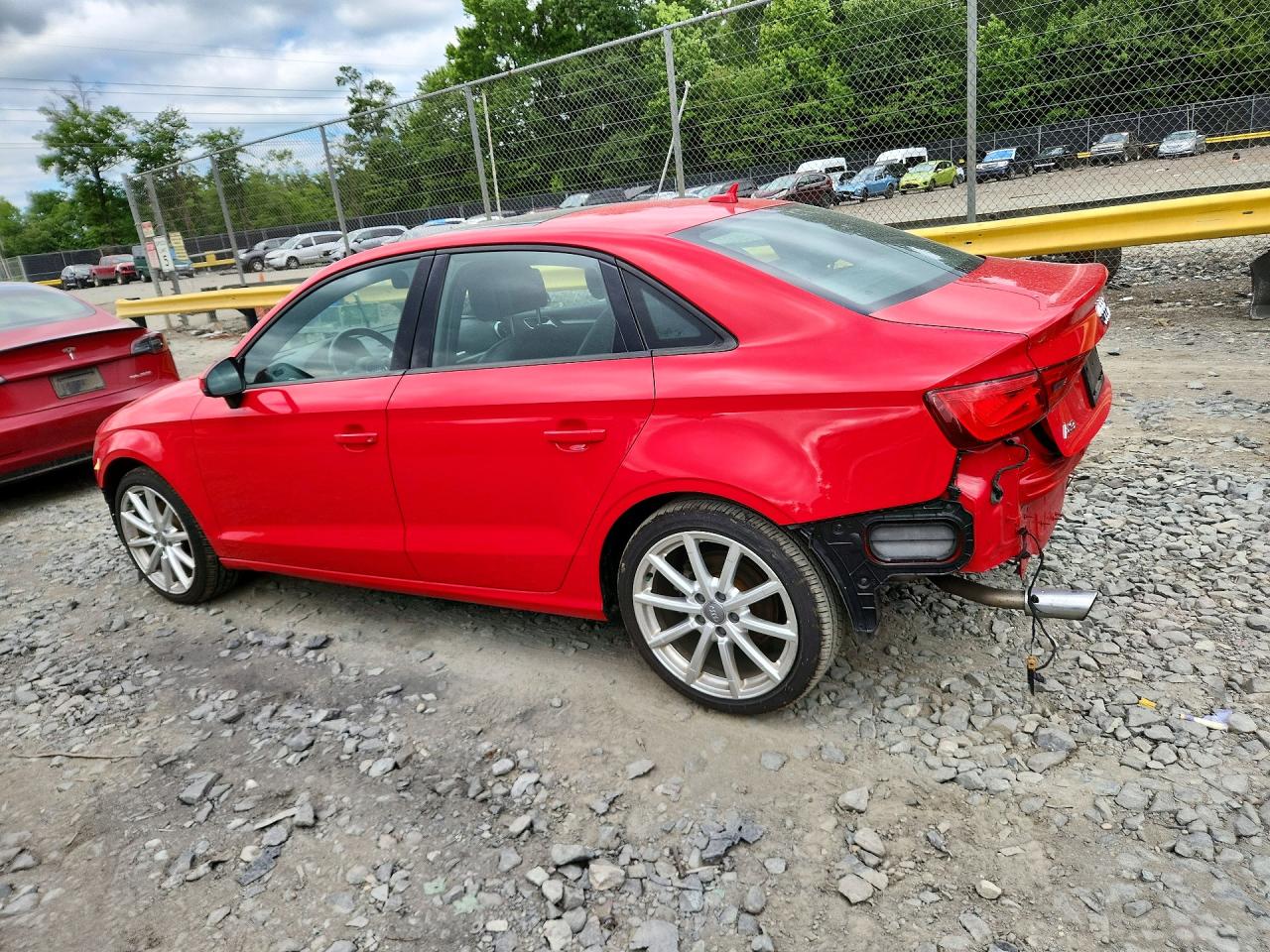 2016 Audi A3 Premium Красный vin: WAUB8GFF7G1010290