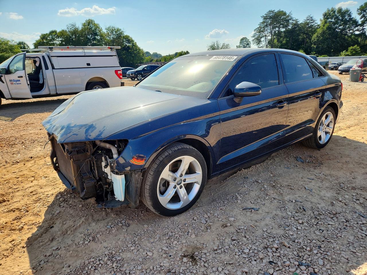 2018 Audi A3 Premium Синий vin: WAUB8GFFXJ1014440