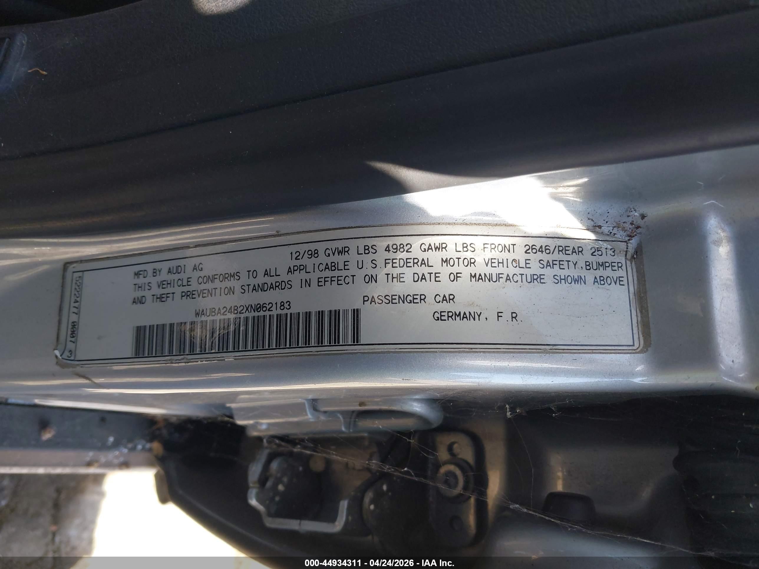 1999 Audi A6   Silver vin: WAUBA24B2XN062183