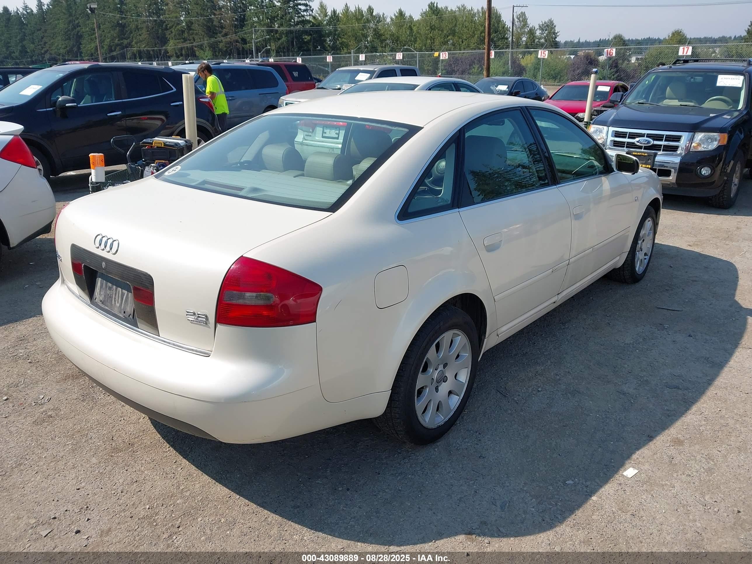 1999 Audi A6   White vin: WAUBA24B7XN137475