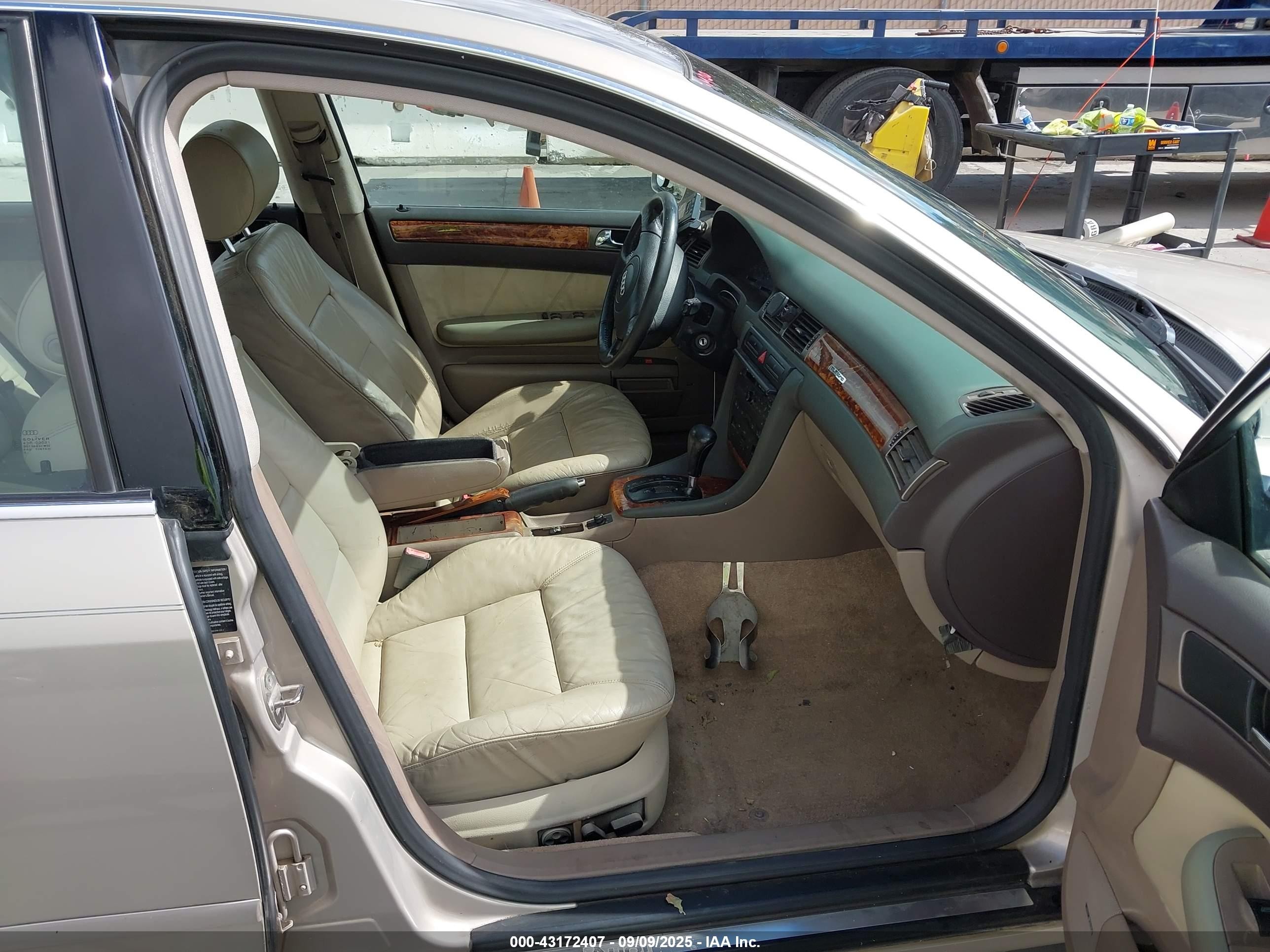 1999 Audi A6   Золотой vin: WAUBA34B4XN068797