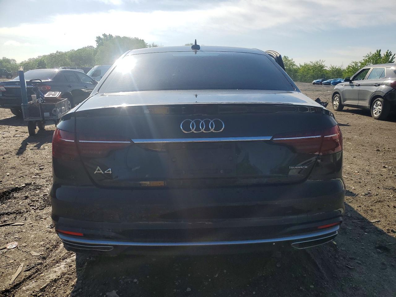 2021 Audi A4 Premium Plus 40 Черный vin: WAUBBAF44MA058712