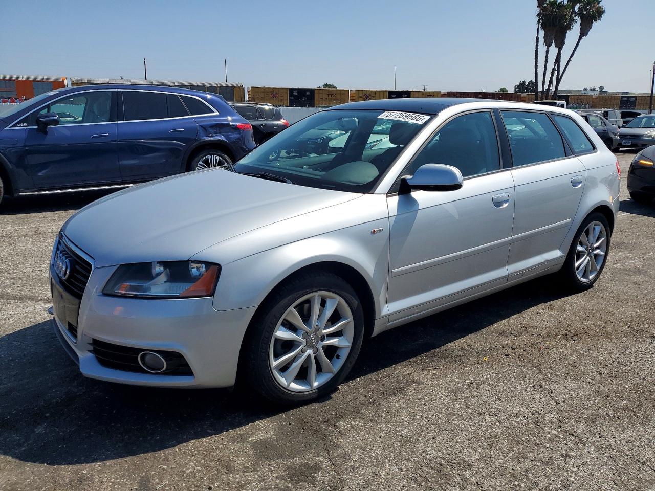 2011 Audi A3 Premium Silver vin: WAUBEAFM0BA106405