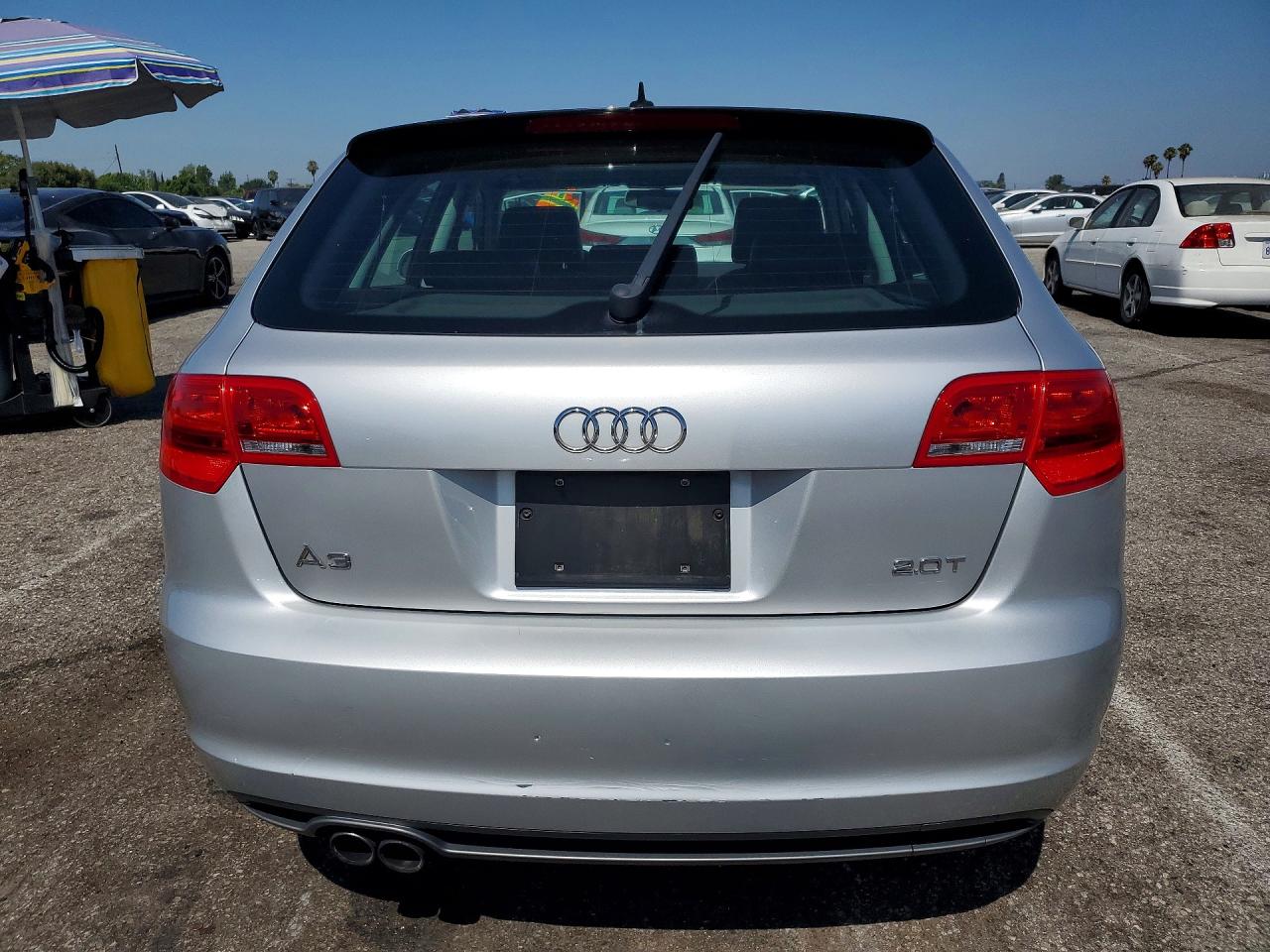2011 Audi A3 Premium Silver vin: WAUBEAFM0BA106405