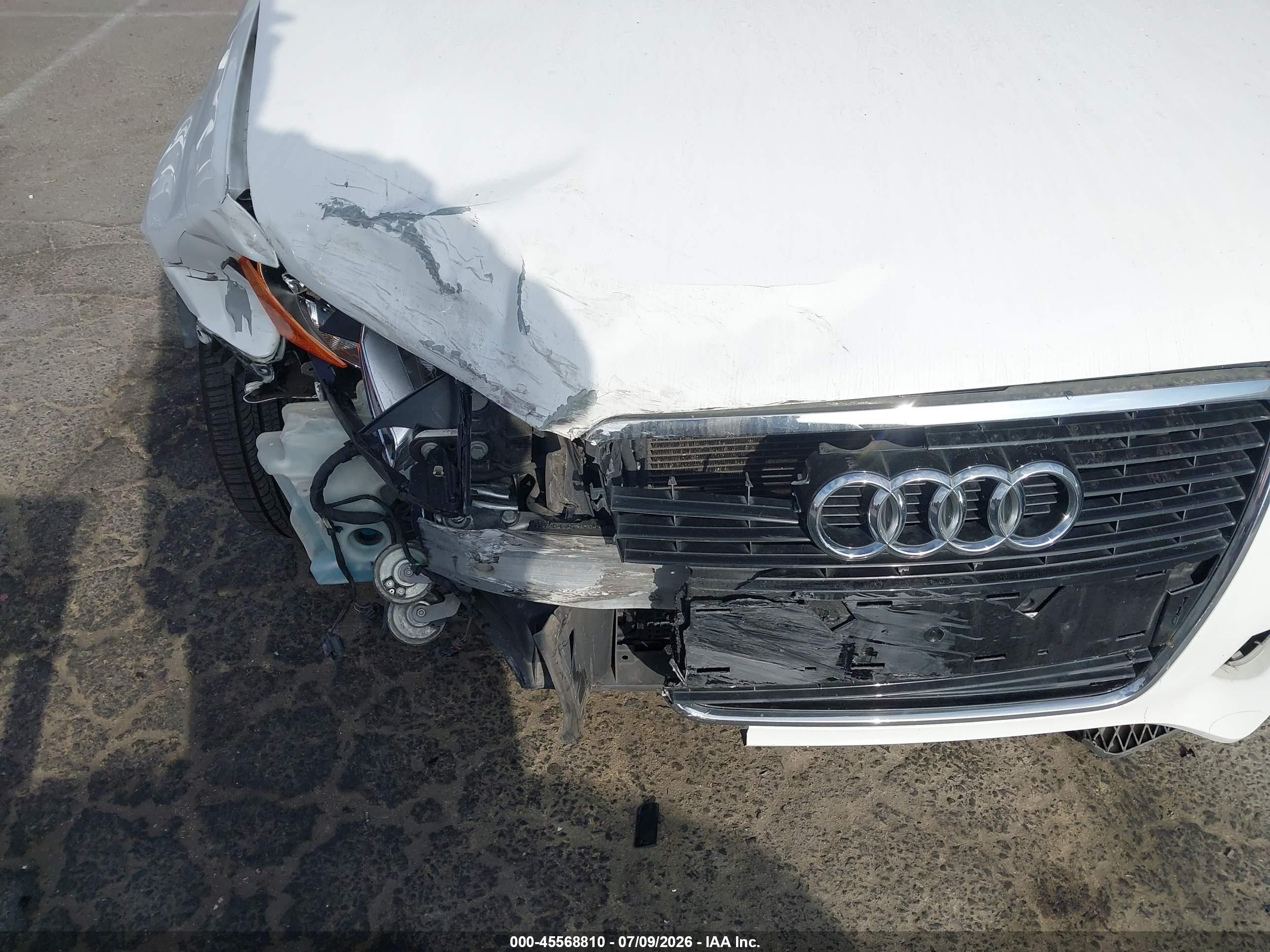 2012 Audi A3 2.0t Premium Белый vin: WAUBEAFM2CA051781