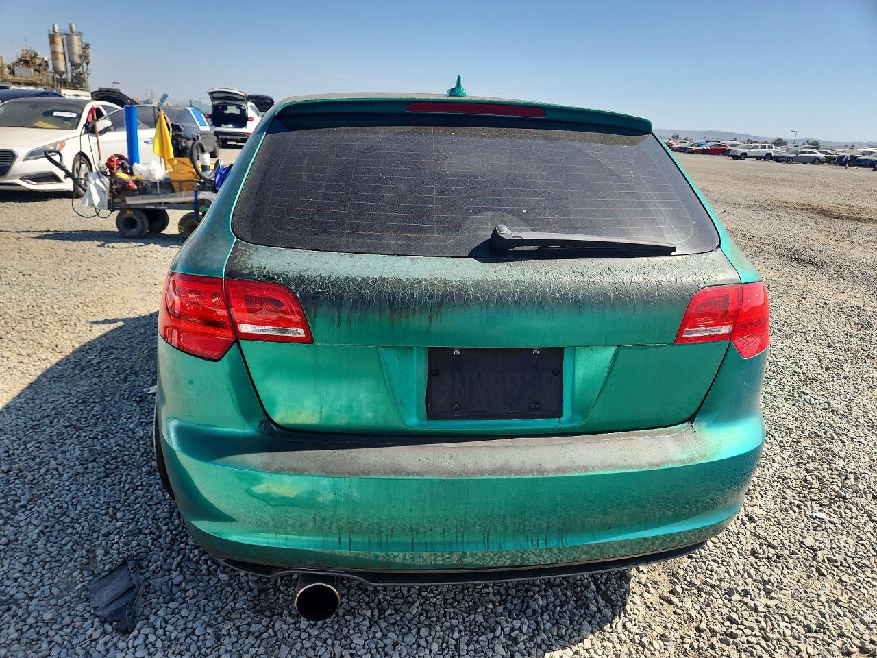 2011 Audi A3 Premium Green vin: WAUBEAFM5BA038943
