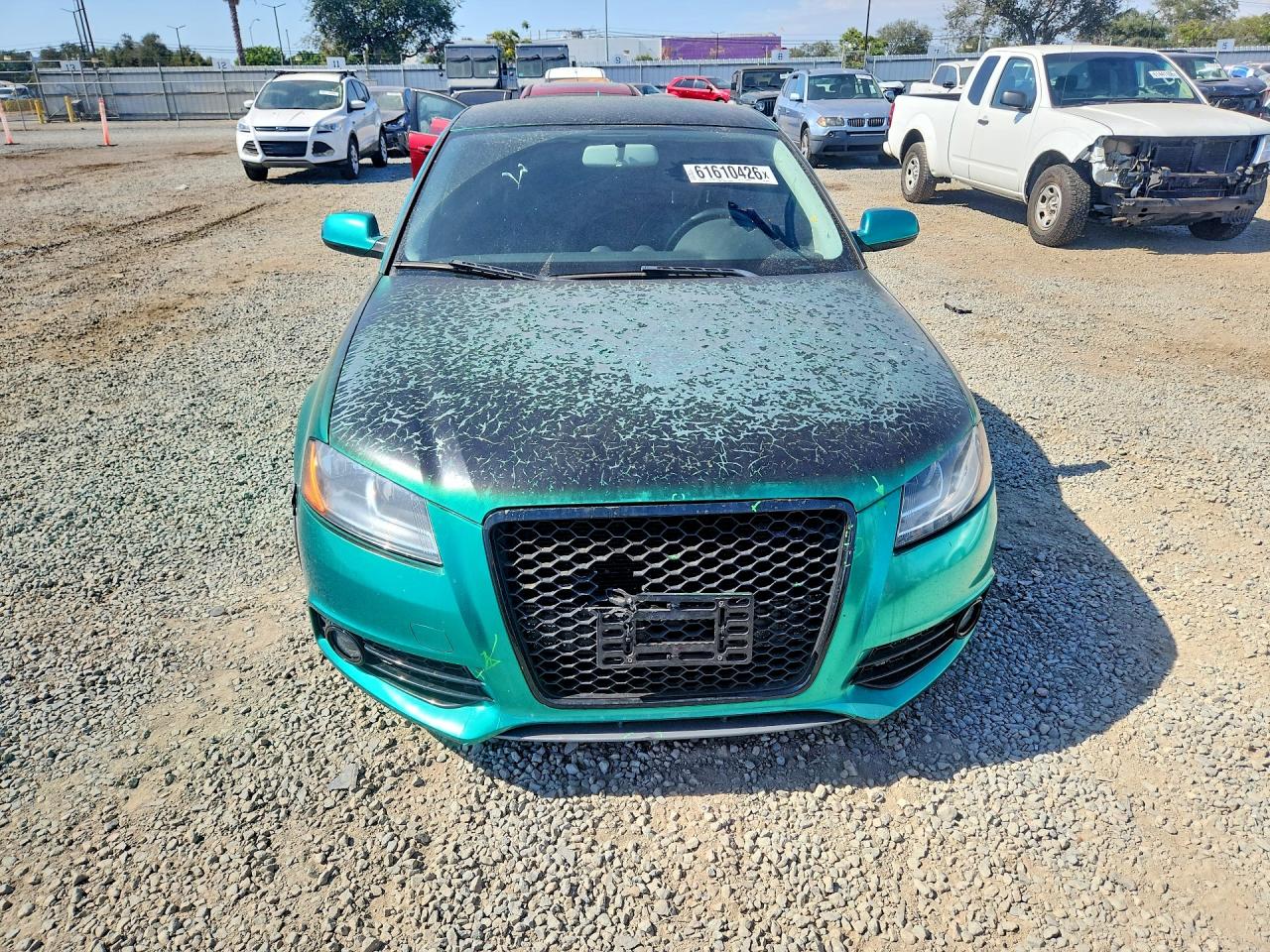 2011 Audi A3 Premium Green vin: WAUBEAFM5BA038943
