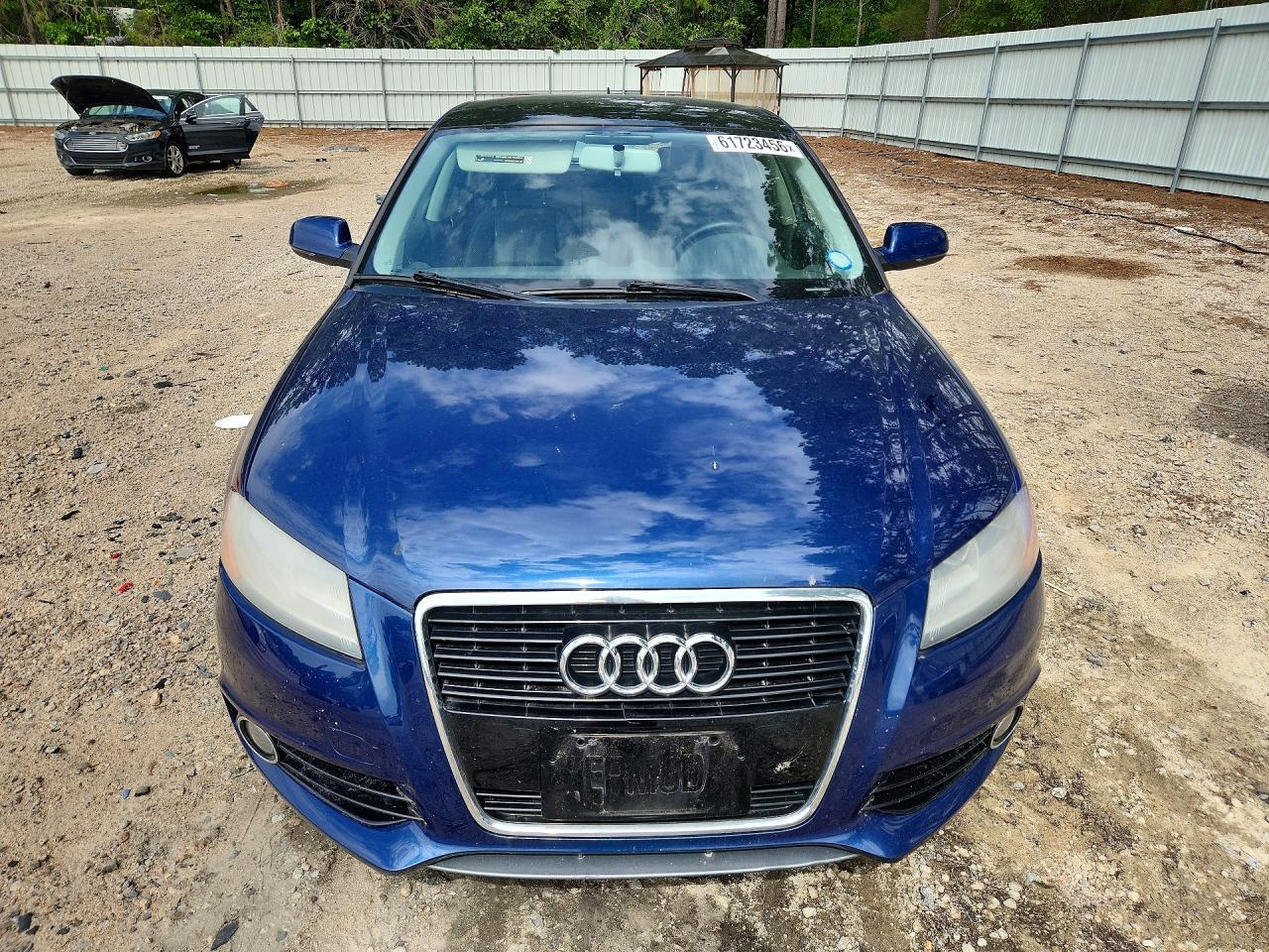 2012 Audi A3 Premium Синий vin: WAUBEAFM7CA104250