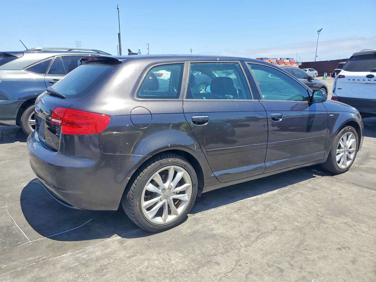 2012 Audi A3 Premium Угольный vin: WAUBEAFM9CA167088